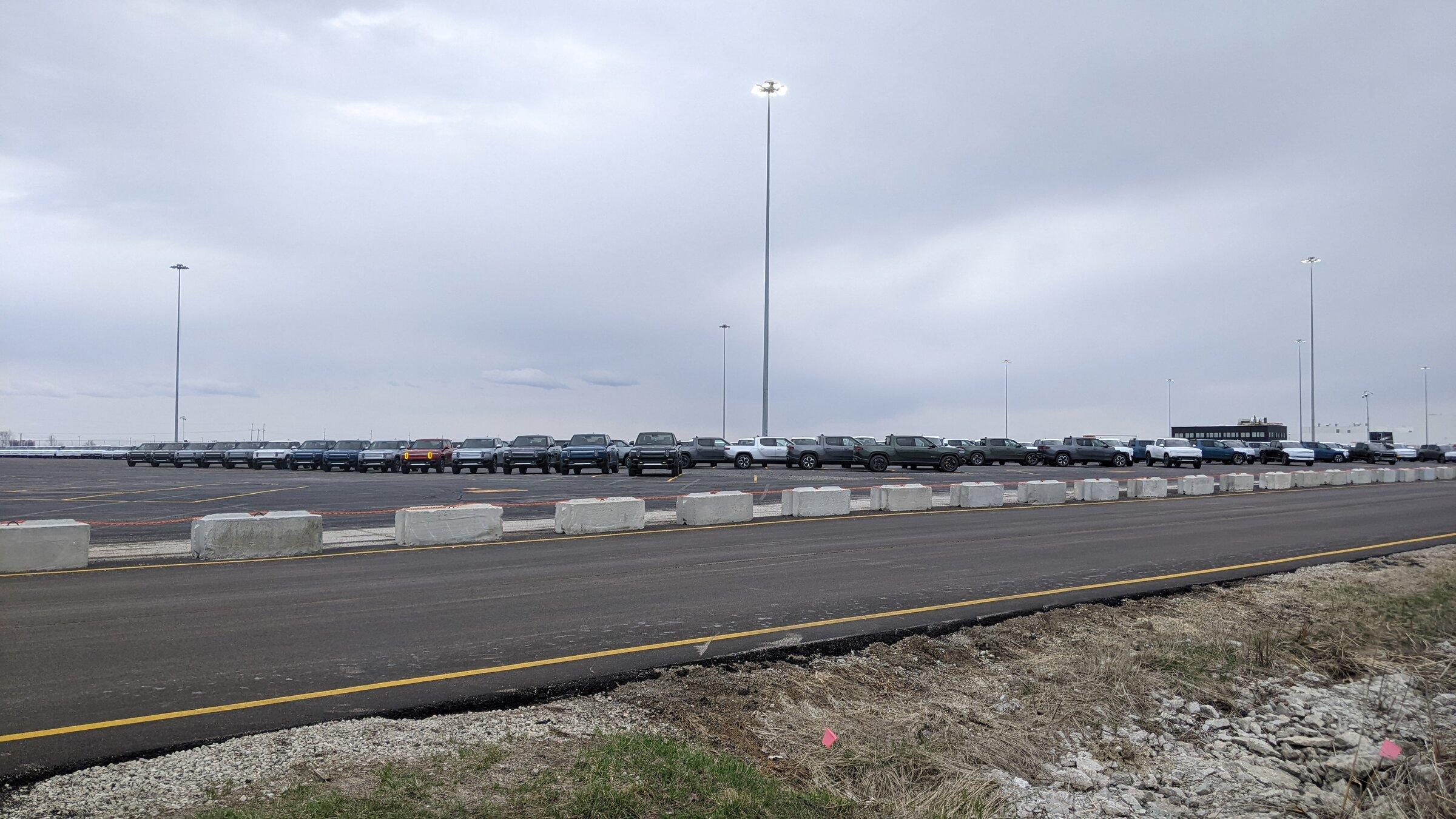 Rivian R1T R1S In Bloomington temporarily can I swing by normal and see trucks in person? PXL_20220415_200005373
