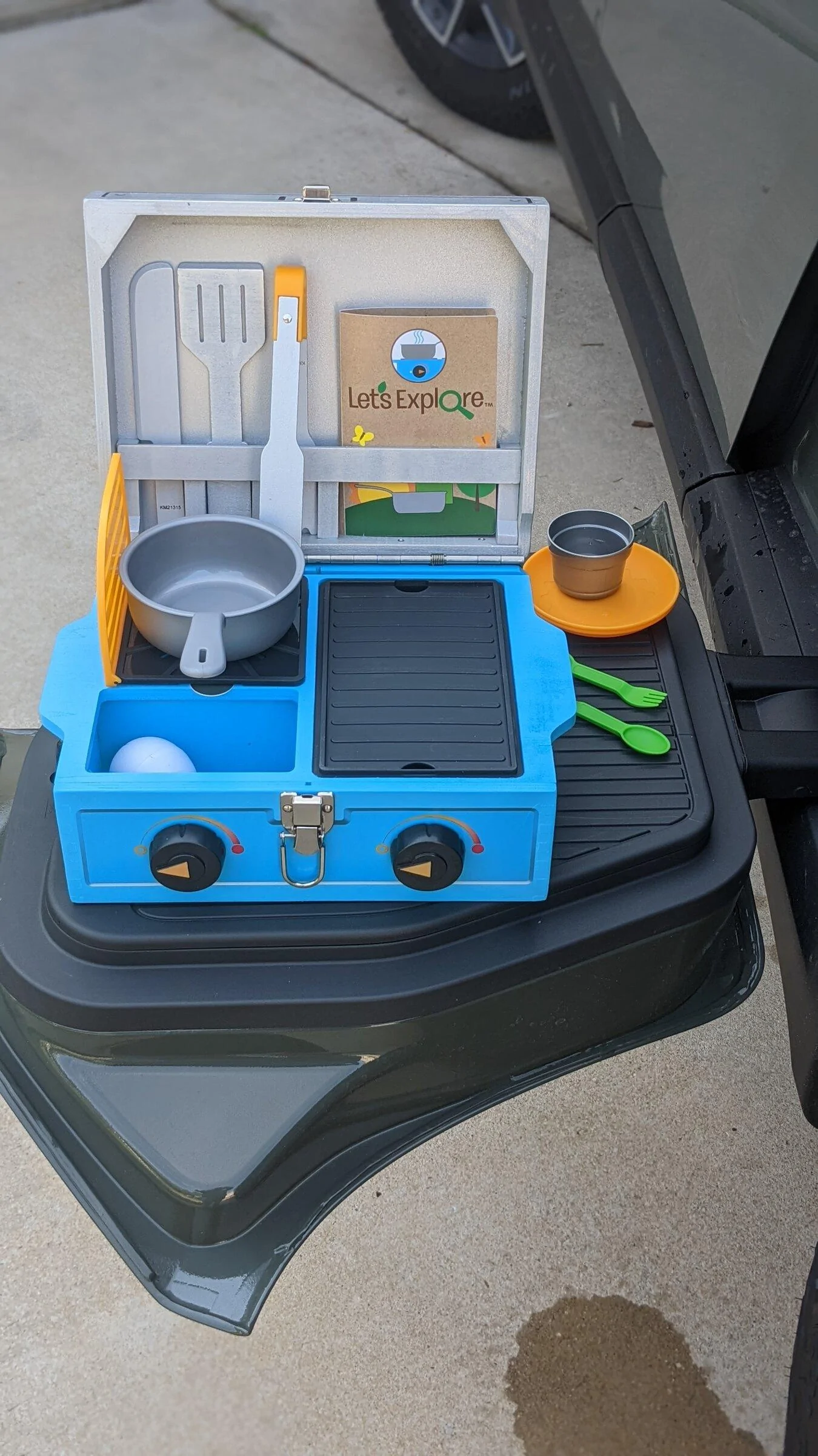 Rivian R1T R1S Testing New Camp Kitchen in our R1T *pics galore* PXL_20220418_211251812.PORTRAIT