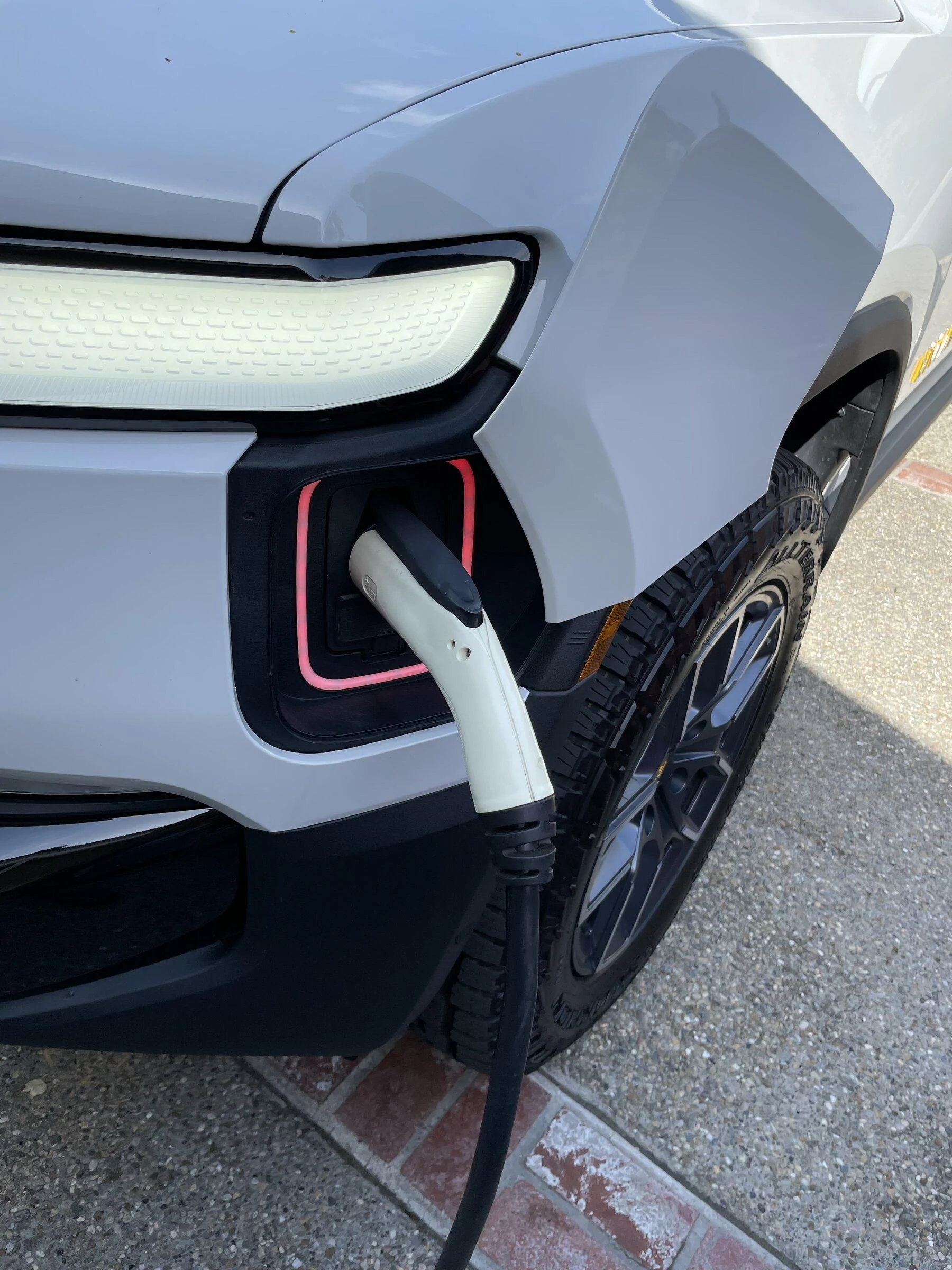 Rivian R1T R1S EVSE TOU Vehicle Charging Error ChargePort_Error