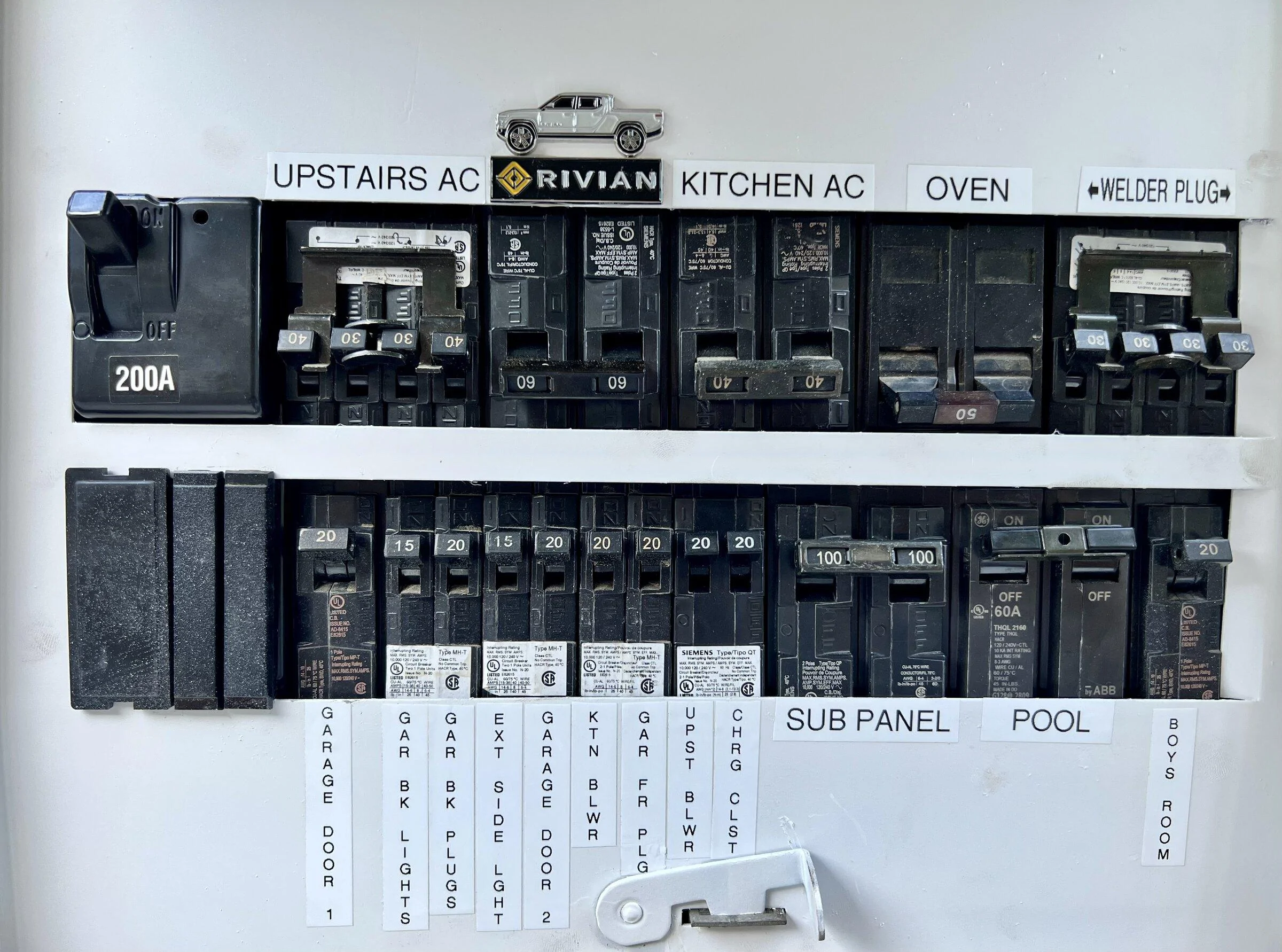 Rivian R1T R1S Blinged up the panel a bit 499502E8-5E58-47B5-9C56-E2AB8CCDCD7D