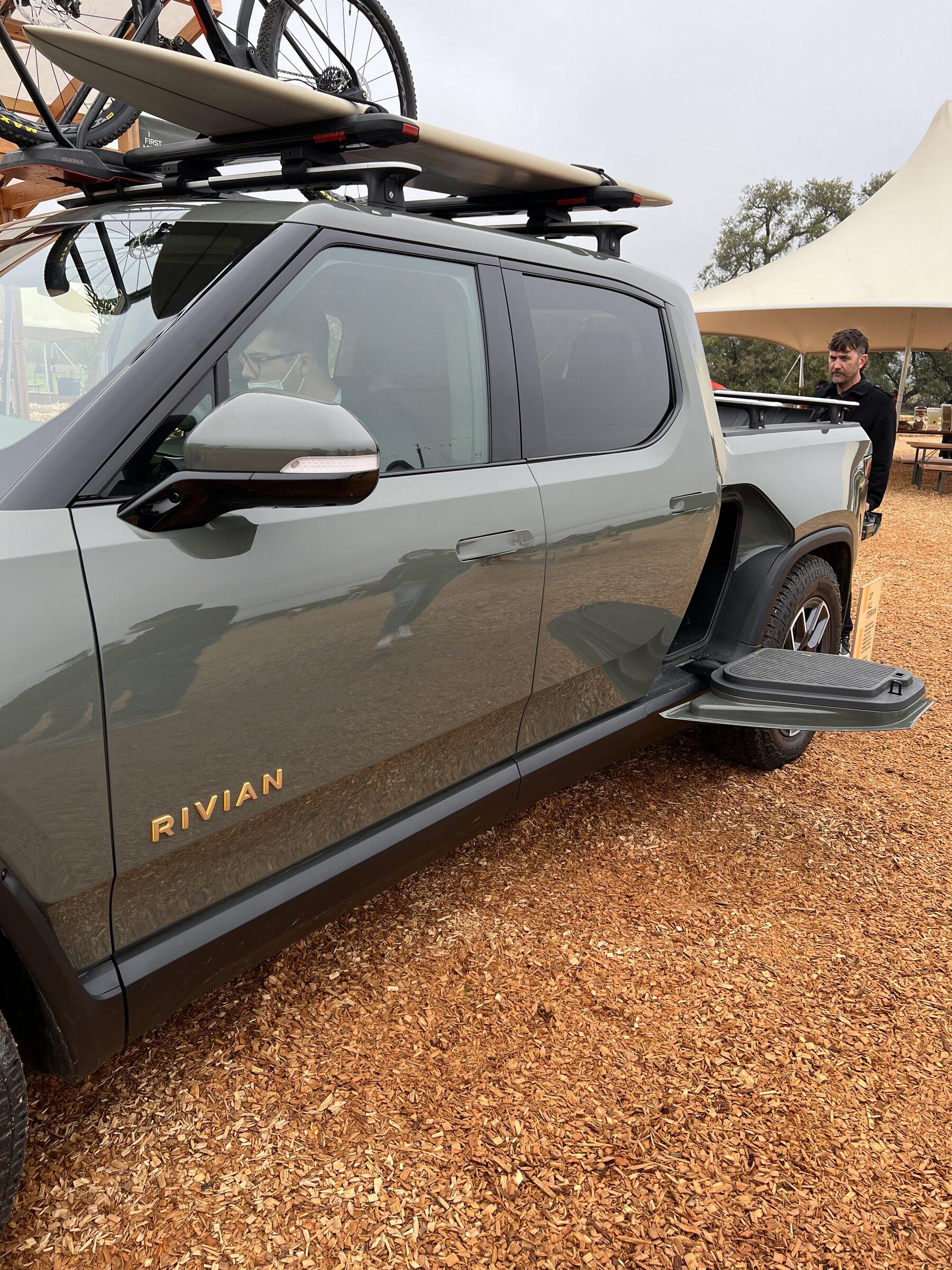 Rivian R1T R1S Ocean Coast & Forest Edge interiors delayed. RJ making announcement this week. 4E56DEF8-707E-4C3D-BBFF-CF7FFD18435E