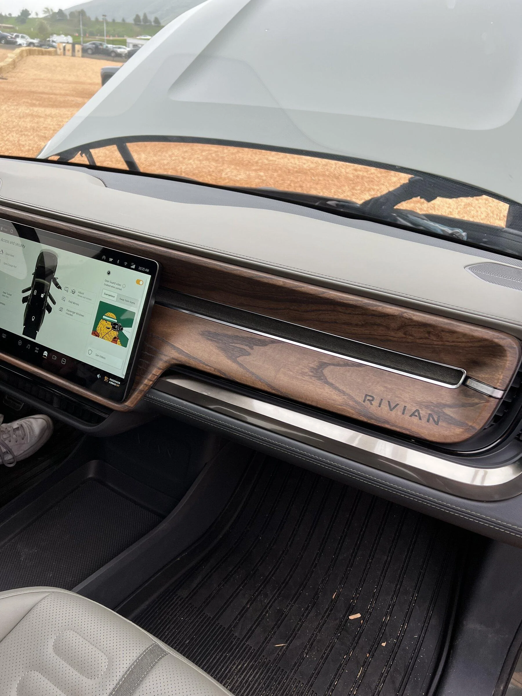 Rivian R1T R1S Ocean Coast & Forest Edge interiors delayed. RJ making announcement this week. 02801F23-DB9E-4584-A247-63AEC633C7D7