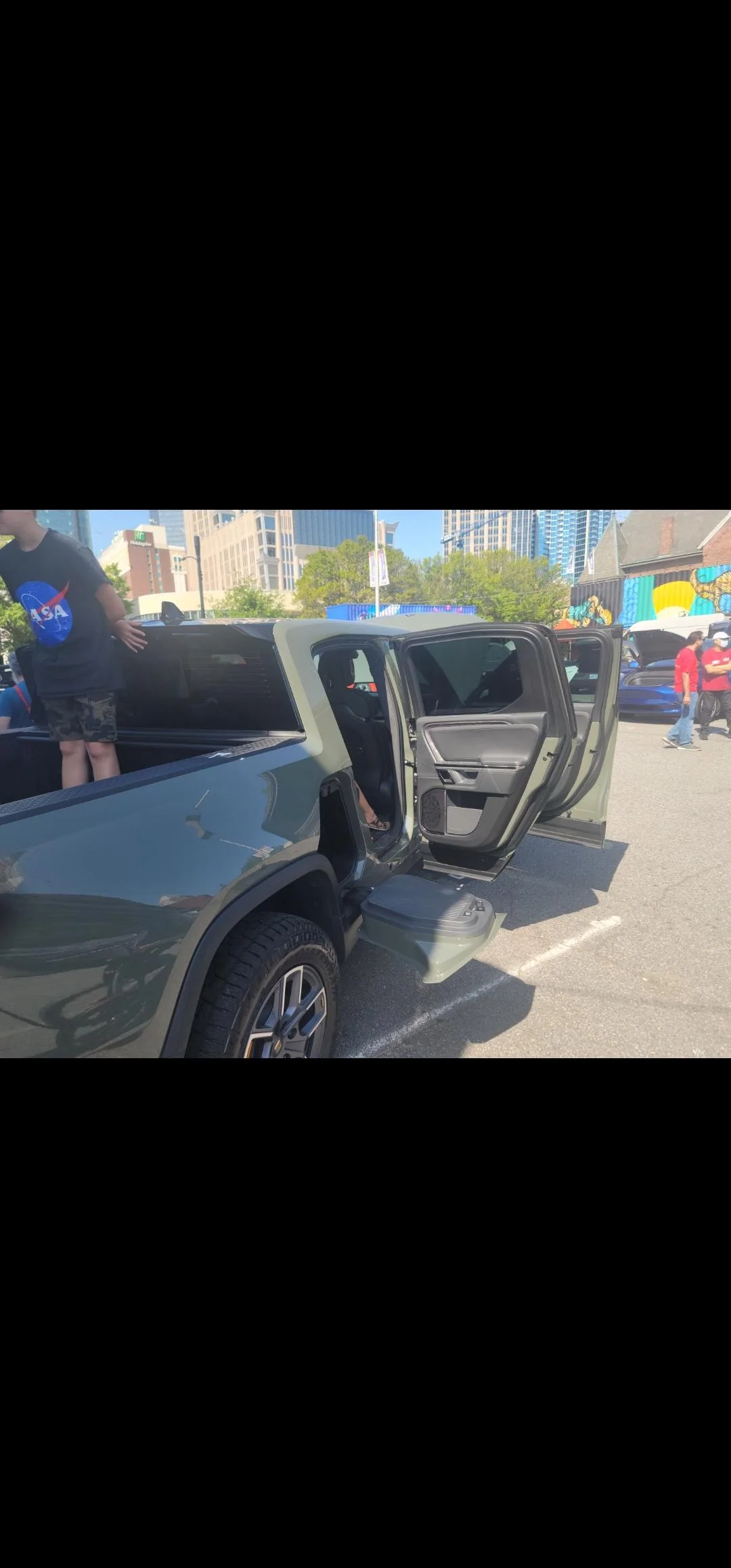 Rivian R1T R1S North Carolina preorder holders: Guide Contact? Screenshot_20220423-124919_Gallery