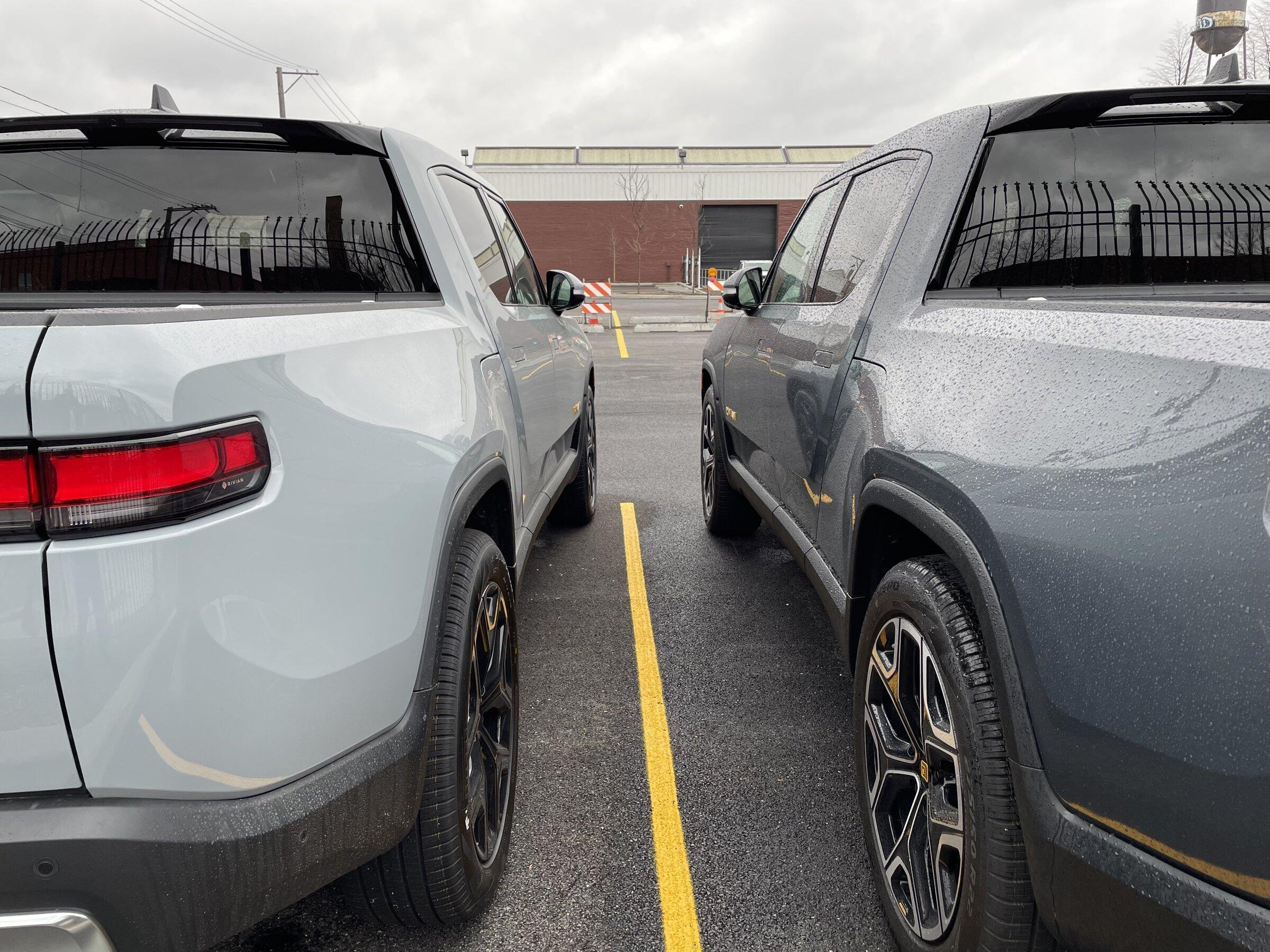 Rivian R1T R1S Chicago Rivian Sales Location Under Construction E605F228-B9D8-43D6-A052-A82B8AFF80D5