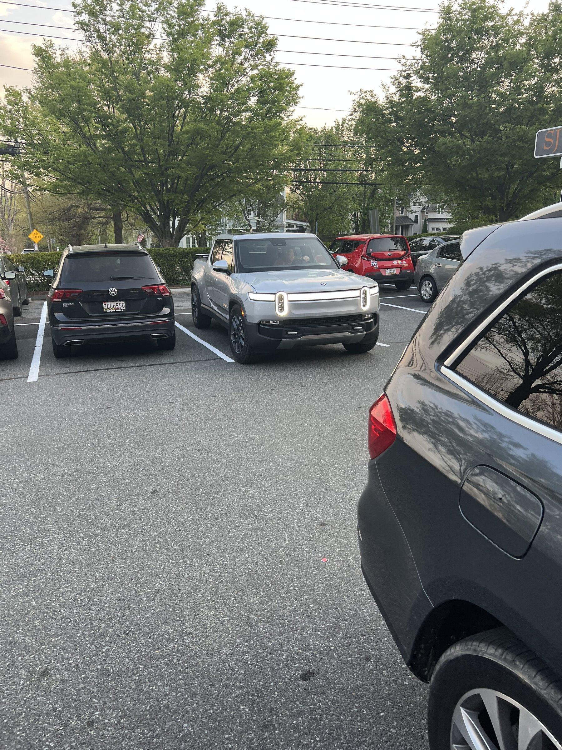 Rivian R1T R1S DMV Spotted Section C494413B-9D9A-4447-BA74-69B6C21CF78C