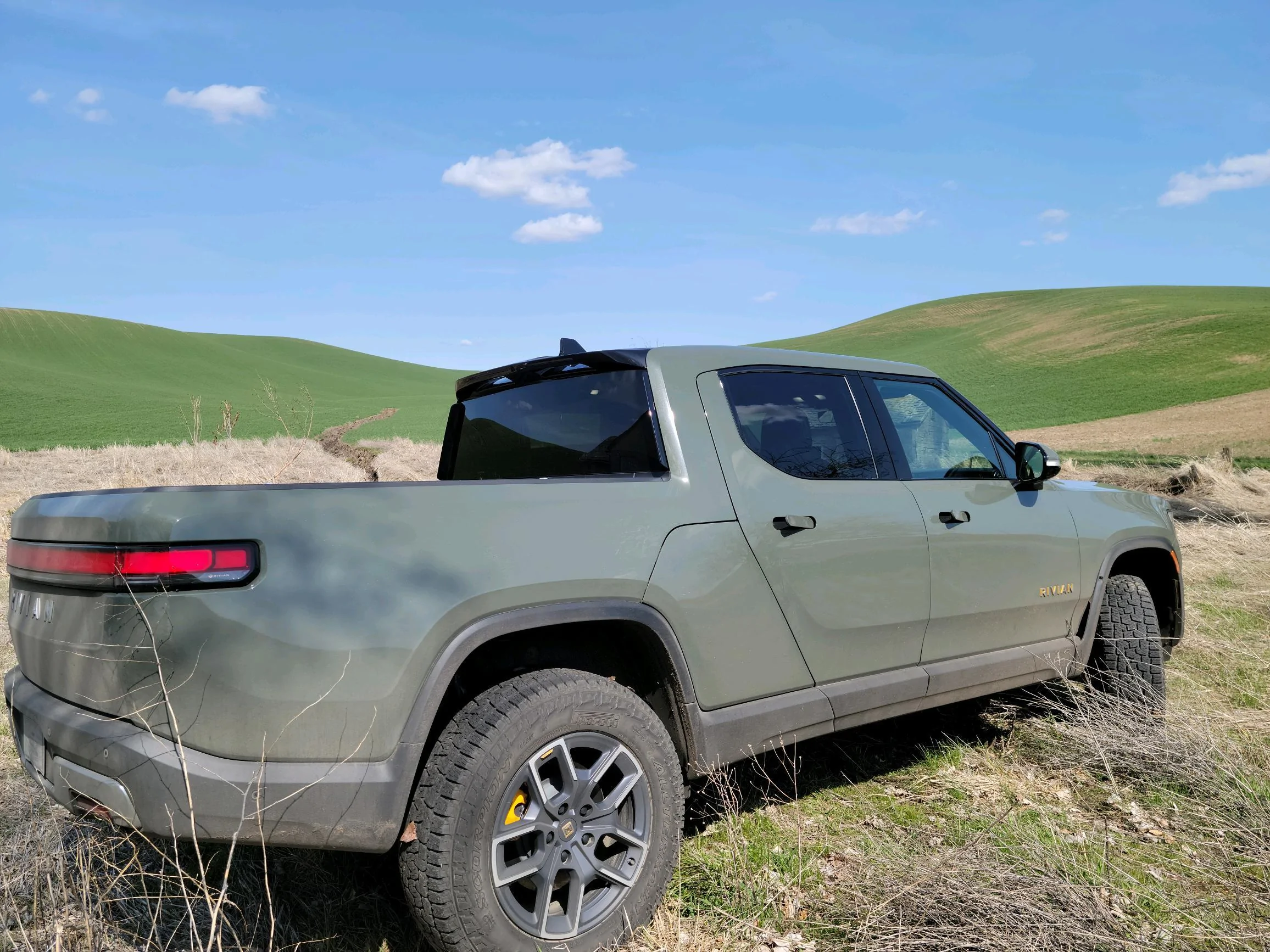 Rivian R1T R1S Palouse trip in R1T Image20220425220119