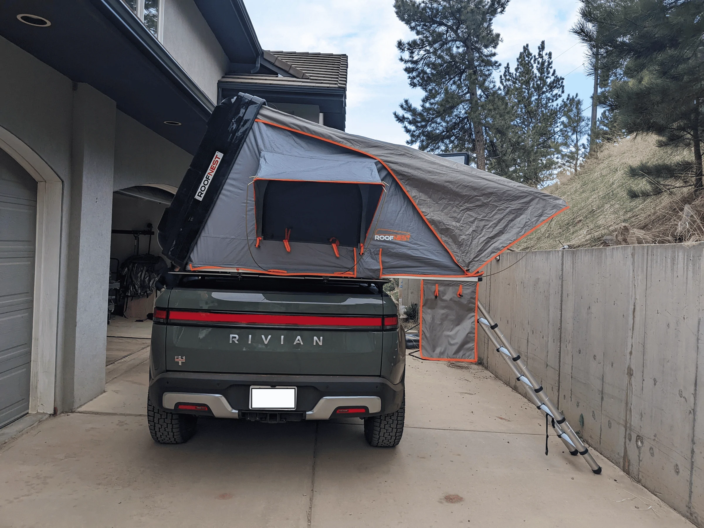 Rivian R1T R1S Roofnest Condor installed on R1T 1651013686311