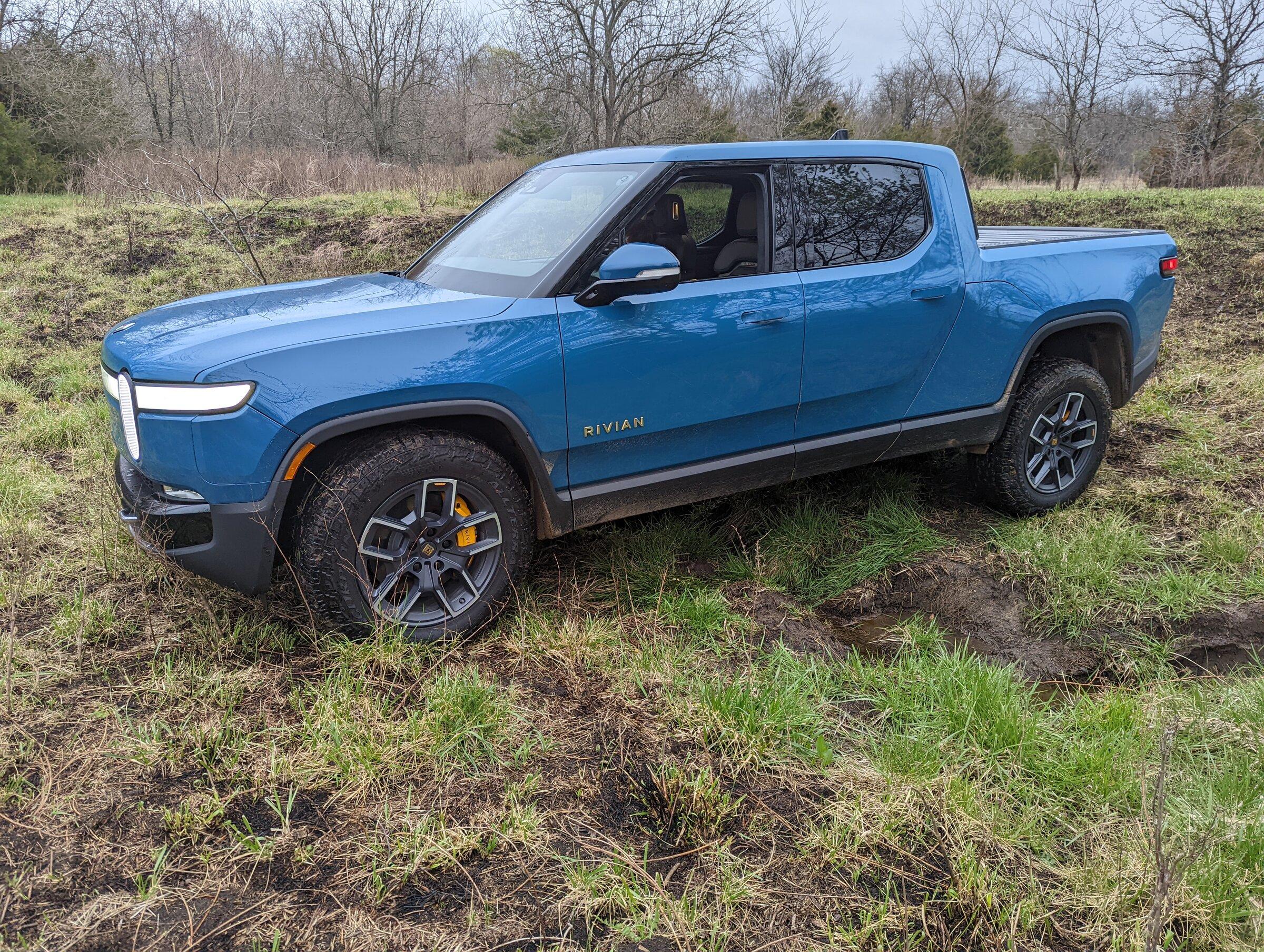Rivian R1T R1S El Cap Granite R1T in Satin XPEL PPF Wrap PXL_20220420_235054383
