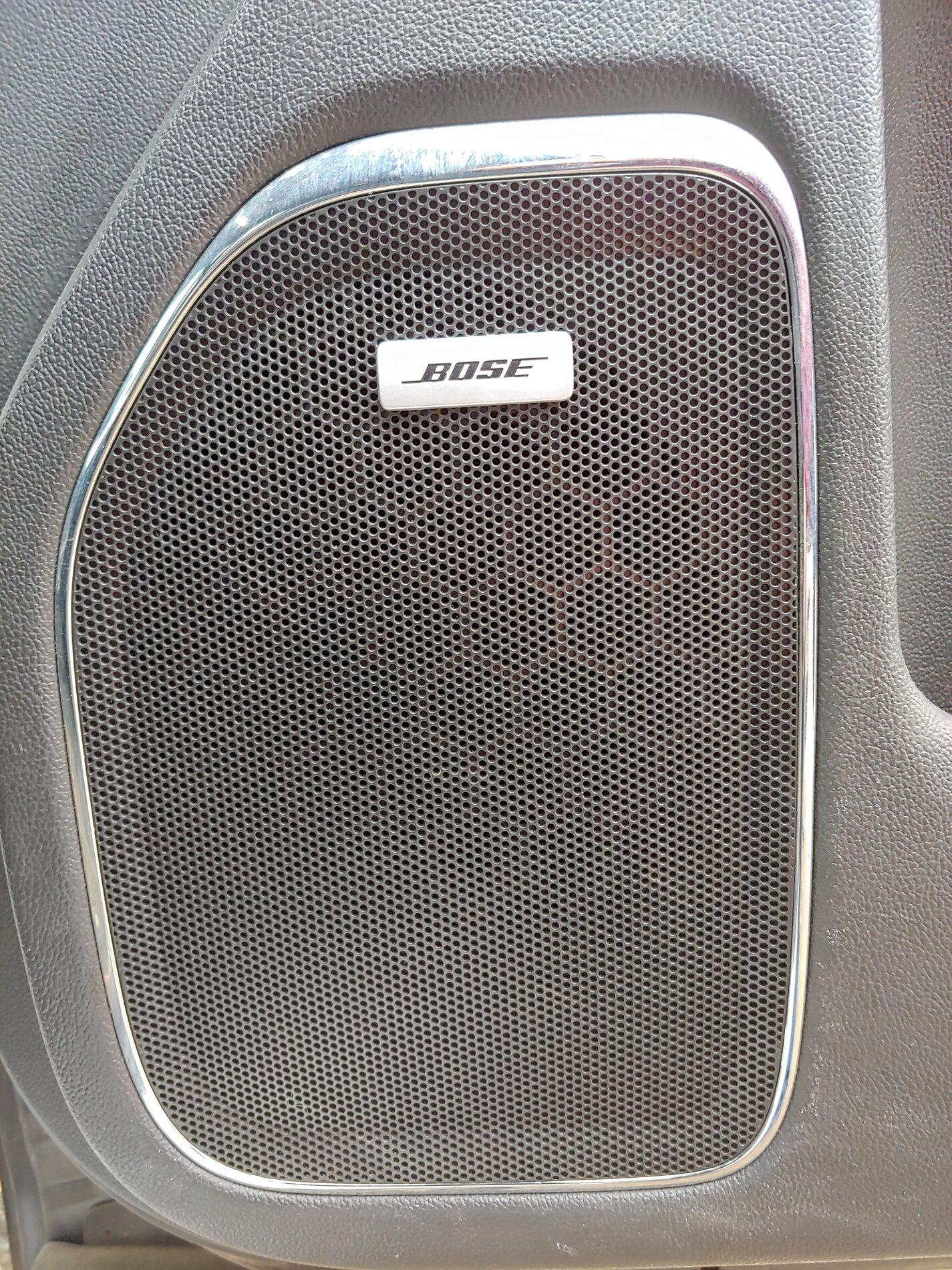Rivian R1T R1S Rivian Bluetooth Speaker / Lantern - Details & Video! 20201218_142756_HDR