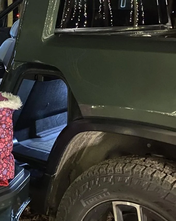 Rivian R1T R1S Real Rivian Photos & Videos Epe1eQFW4AUFVjg