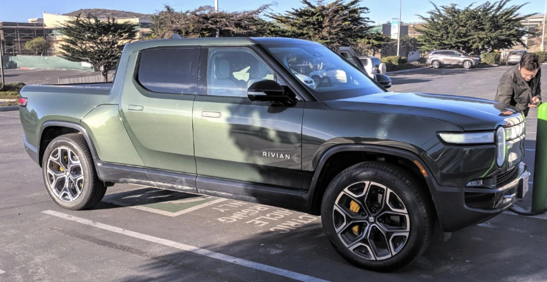 Rivian R1T R1S R1T validation prototype model spotted 9883F1AE-CC33-450B-877B-2E85C7937A37