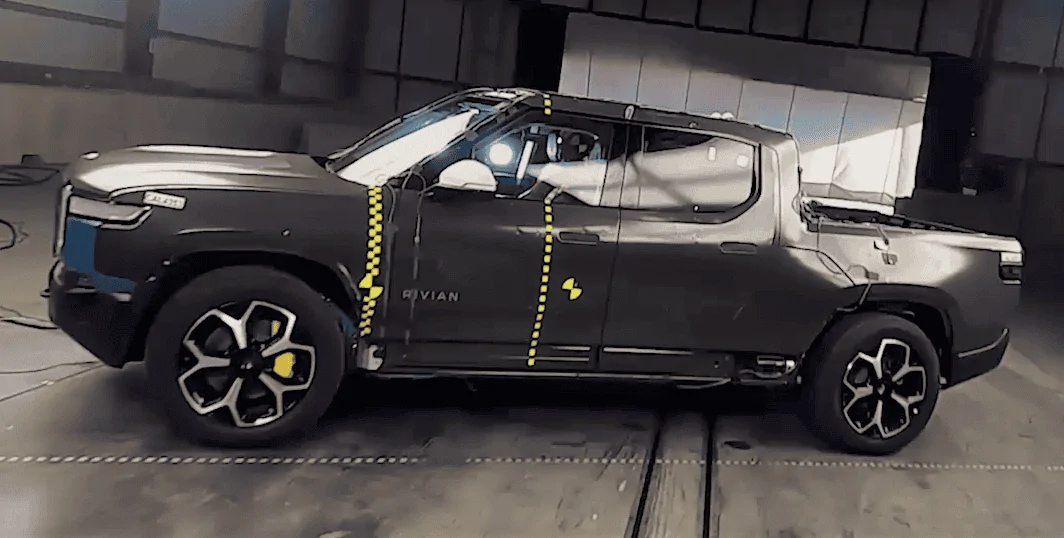 Rivian R1T R1S Real Rivian Photos & Videos 6F42F601-FD9A-4290-9D53-83BA161423F0