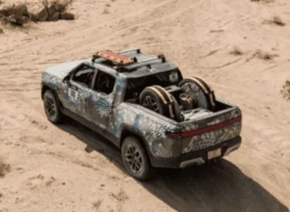 Rivian R1T R1S Video: R1T spotted on the highway Screen Shot 2021-01-20 at 8.25.20 PM