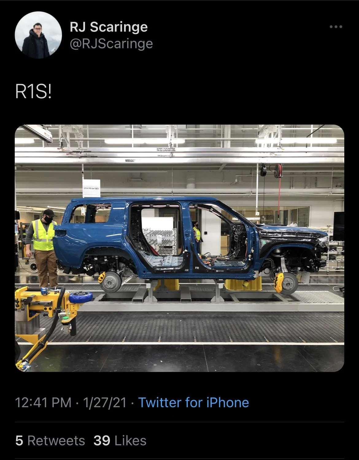Rivian R1T R1S Real Rivian Photos & Videos A3997941-9DA4-41A7-A4D2-5B9A4026485F
