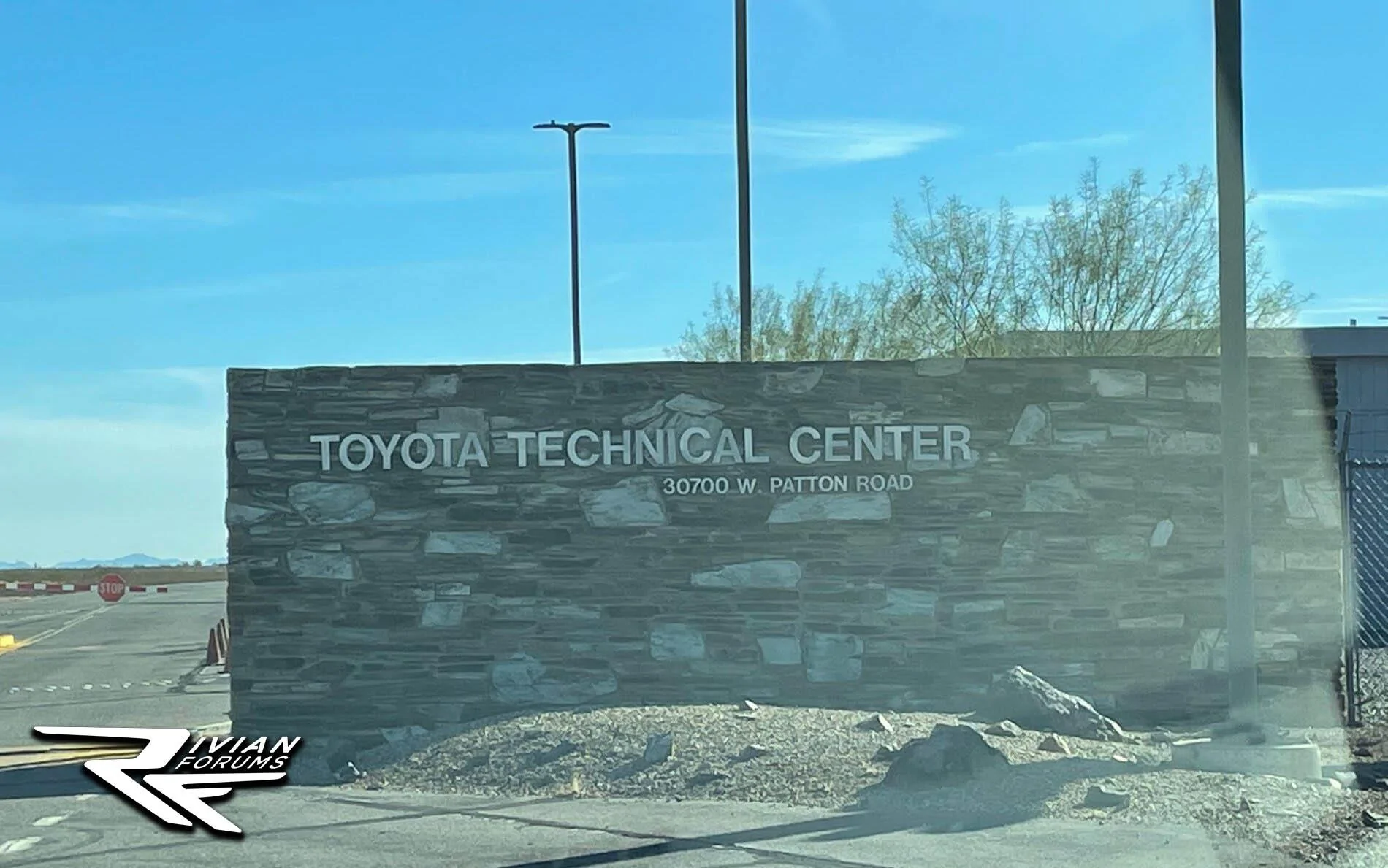 Rivian R1T R1S I found Rivian's test track facility, boy what a surprise! Rivian Test Facility Track Wittman Arizona