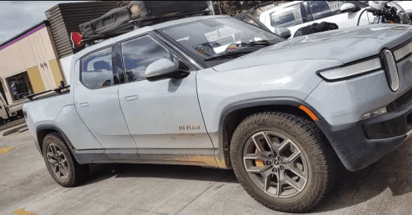 Rivian R1T R1S Real Rivian Photos & Videos 1612532507821