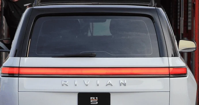Rivian R1T R1S R1S Spotted Out Testing! r1s_rear_hatch_old