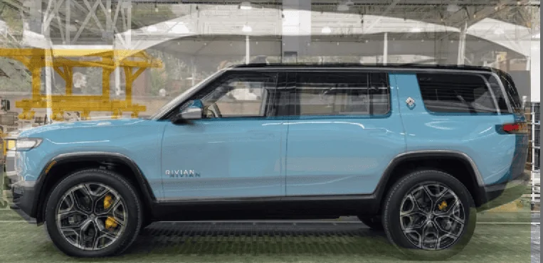 Rivian R1T R1S R1S Spotted Out Testing! 1613077108309