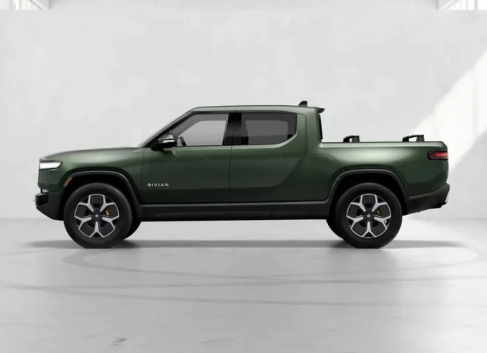Rivian R1T R1S FOREST GREEN R1T Photos BA041E8E-2ABF-43DD-9AA2-AA9EE992089B