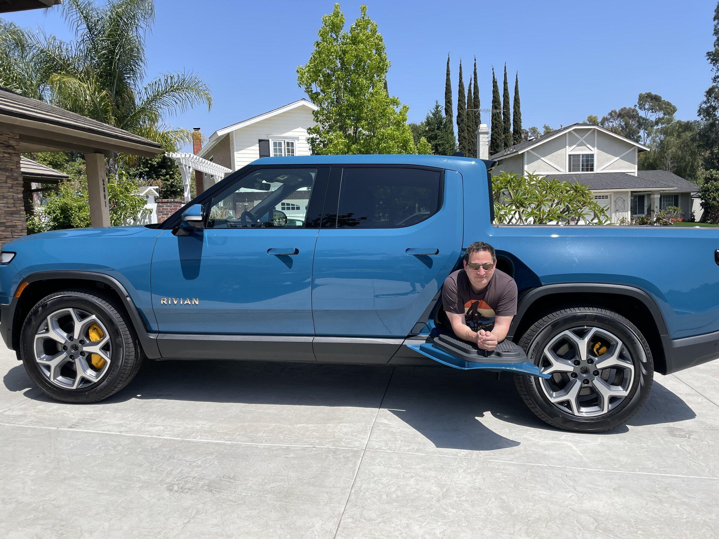 Rivian R1T R1S just took delivery (some pics and after delivery questions) IMG_2358