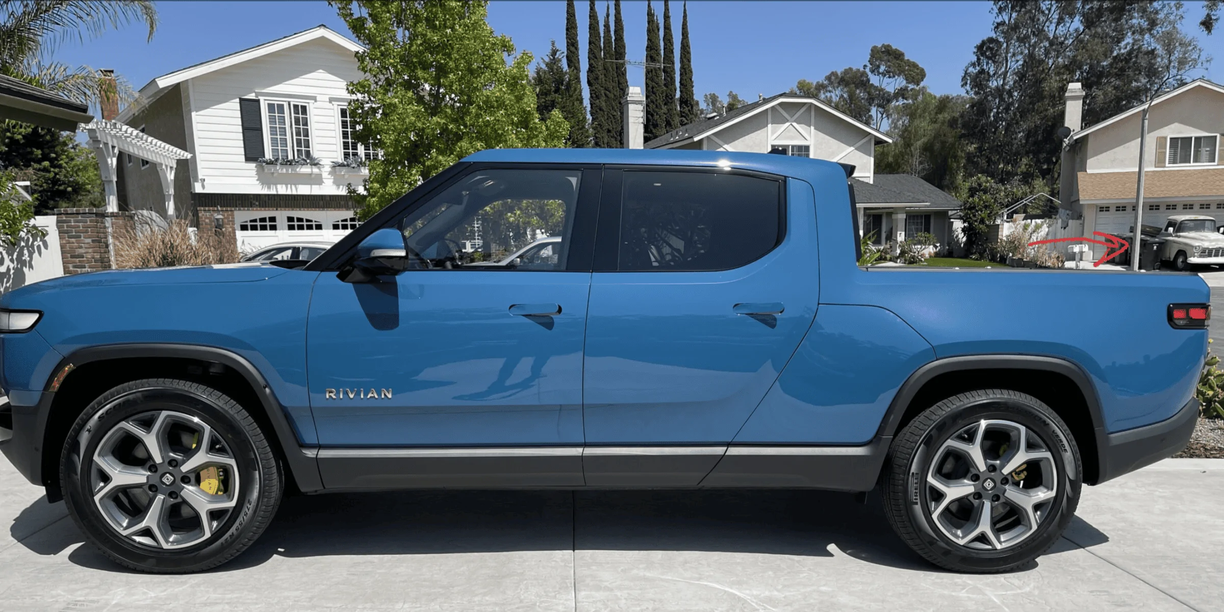 Rivian R1T R1S just took delivery (some pics and after delivery questions) 1651373385348