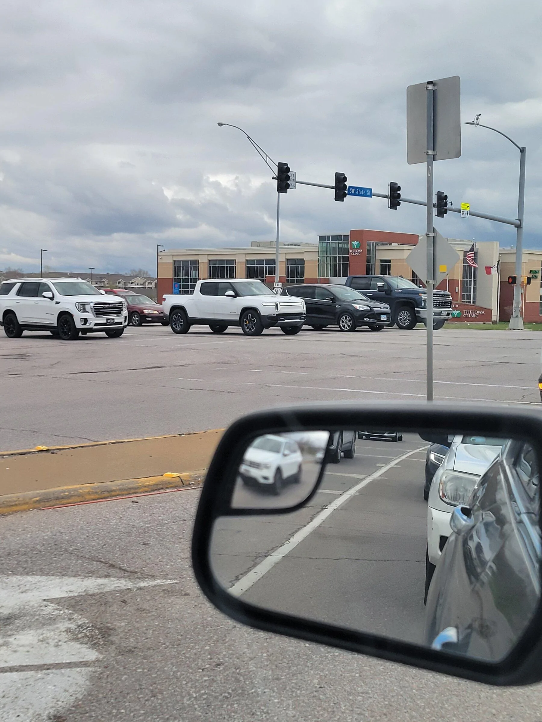 Rivian R1T R1S Iowa anyone? 20220430_104705
