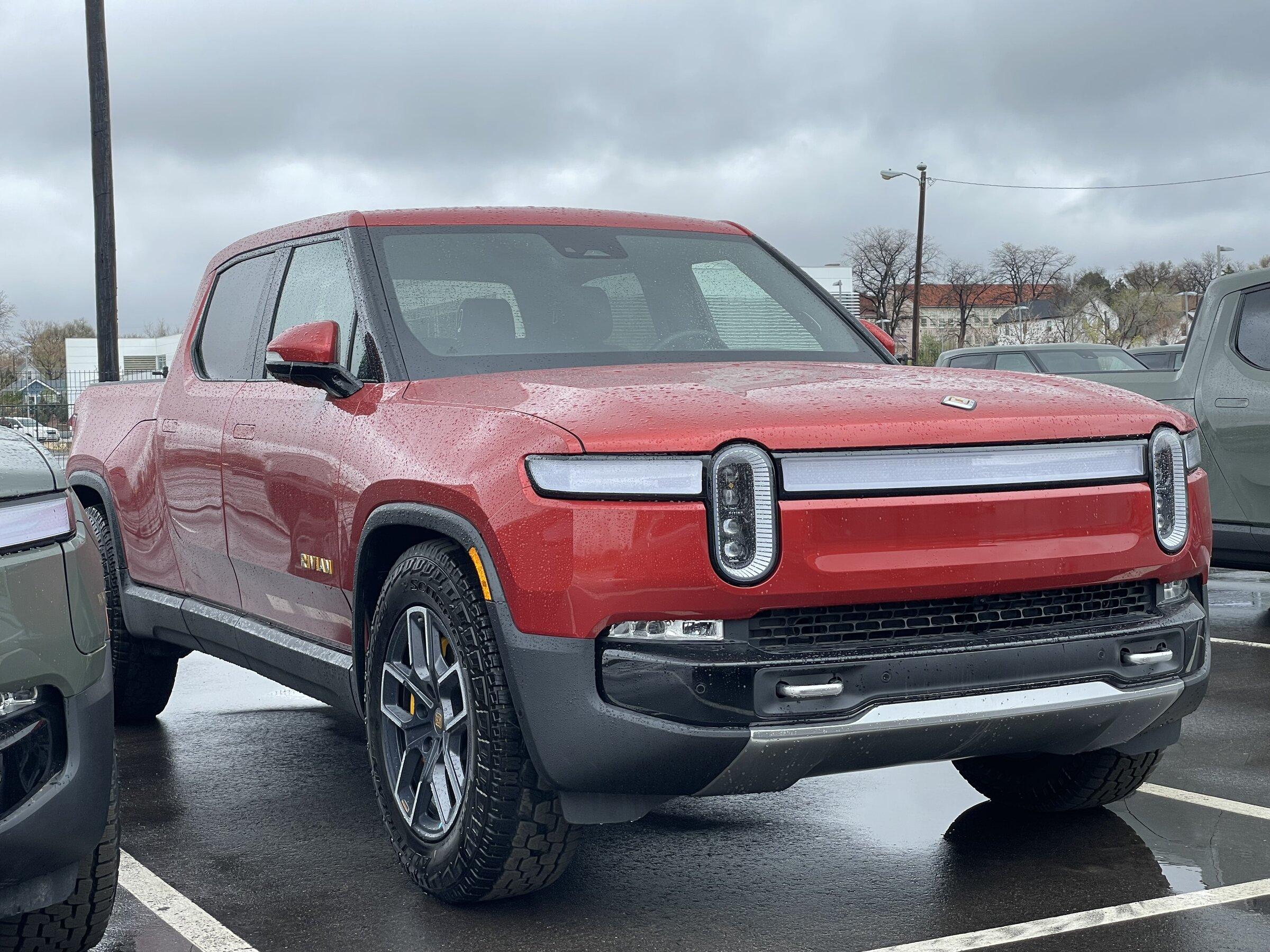 Rivian R1T R1S RED CANYON Rivian Photos 1AFD0C65-A12C-401D-A89E-02A1222000A0