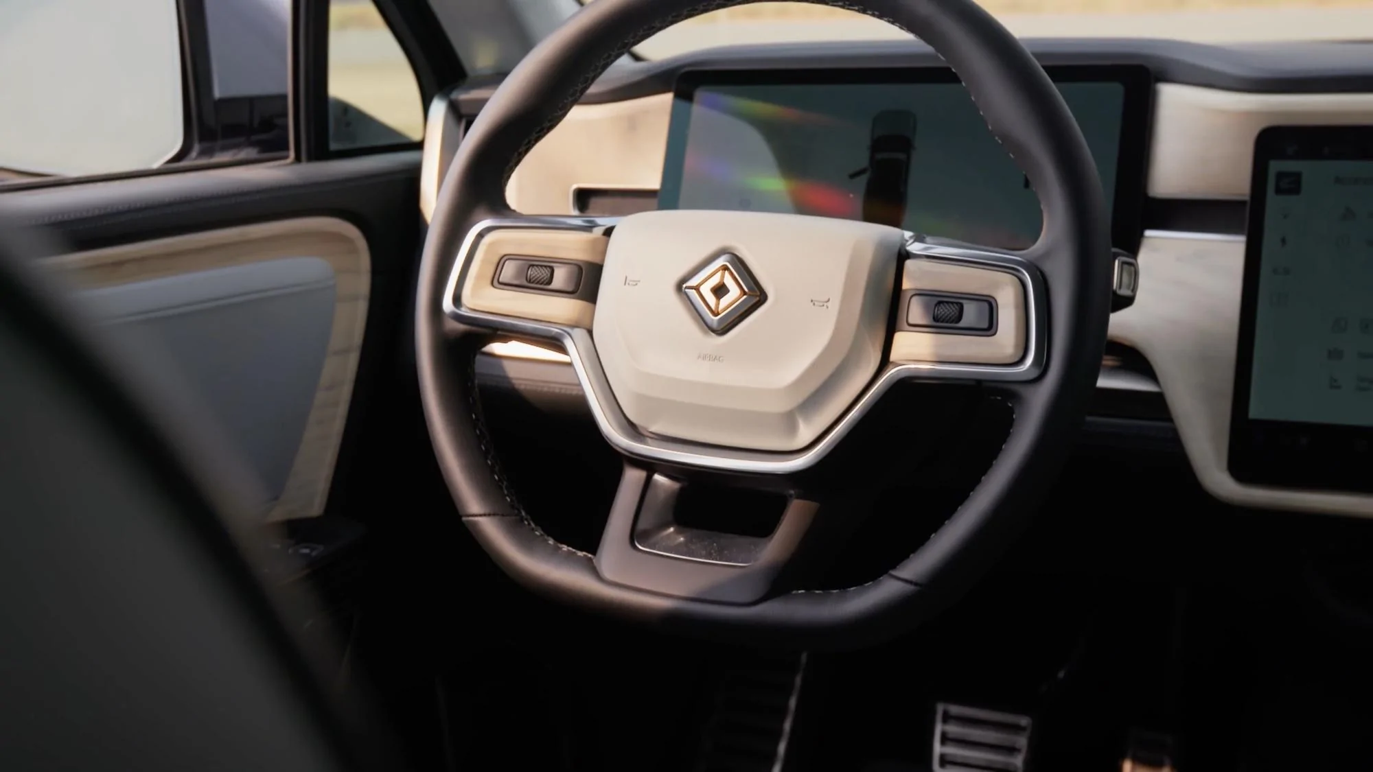 Rivian R1T R1S OCEAN COAST Rivian Interior Photos MT_oceancoast1