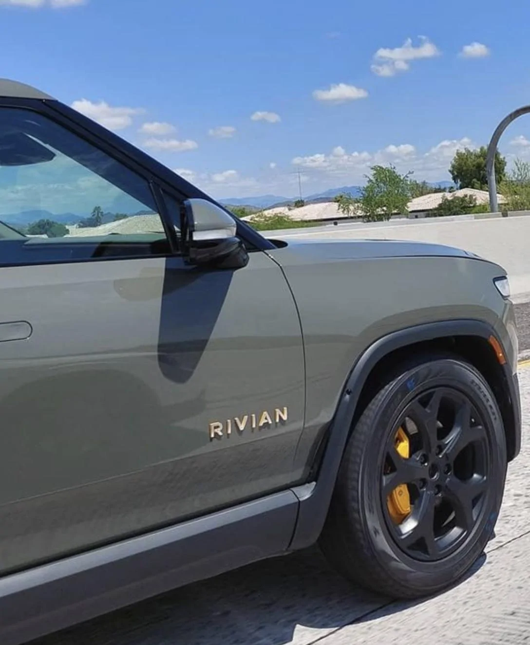 Rivian R1T R1S Anyone Powder Coat Their 21" Wheels Black? 9731C87F-72DA-4EDF-910B-16DF2BF6AB56