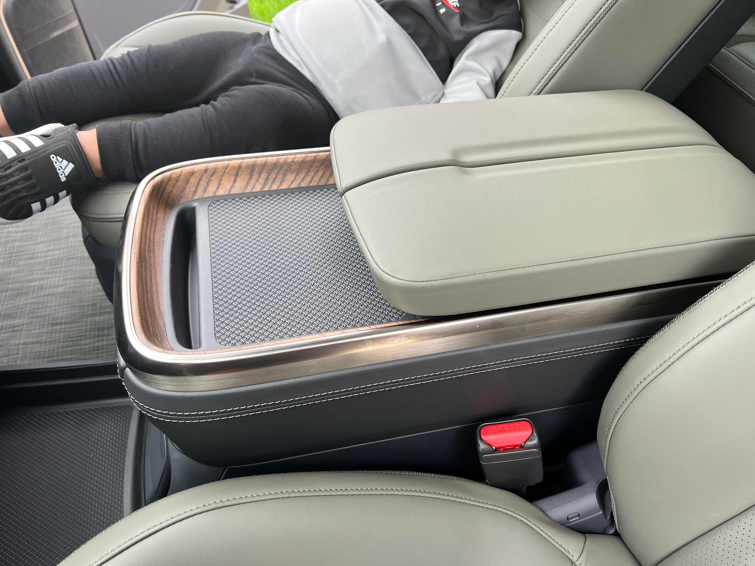 Rivian R1T R1S Forest Edge interior delivered pics Forest Edge Interior rivian R1T delivered 2