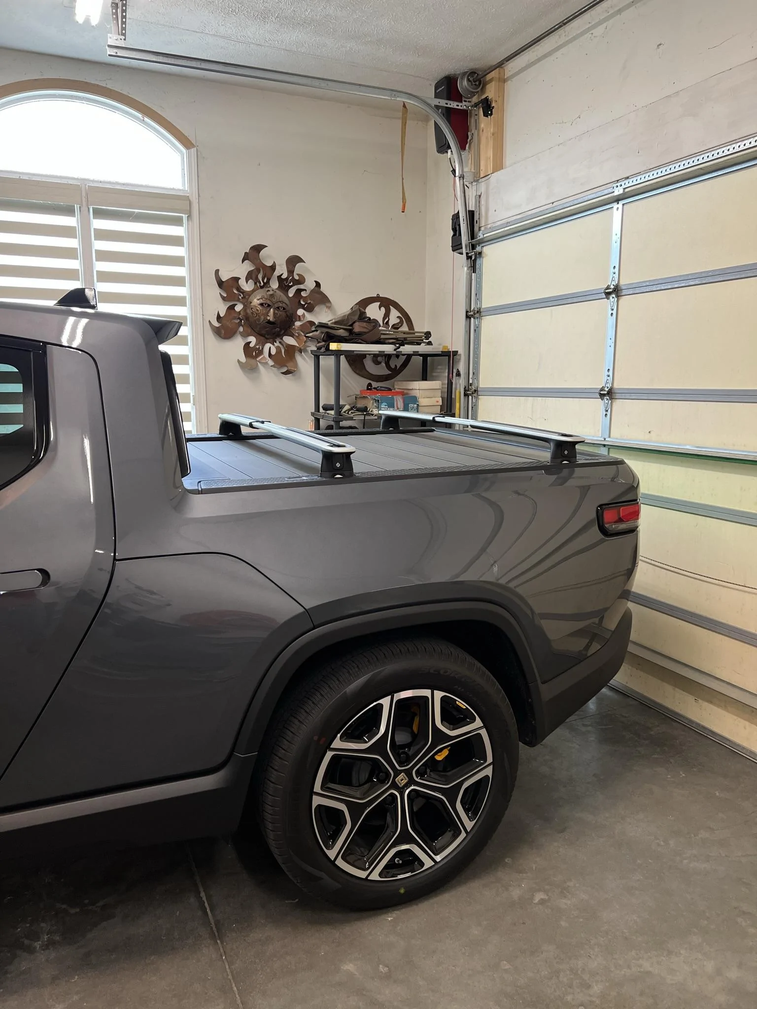 Rivian R1T R1S Keeping crossbars on or off -- opinion? 67251186379__143299AF-288E-4E6E-8A0E-FFC805A2C6E2
