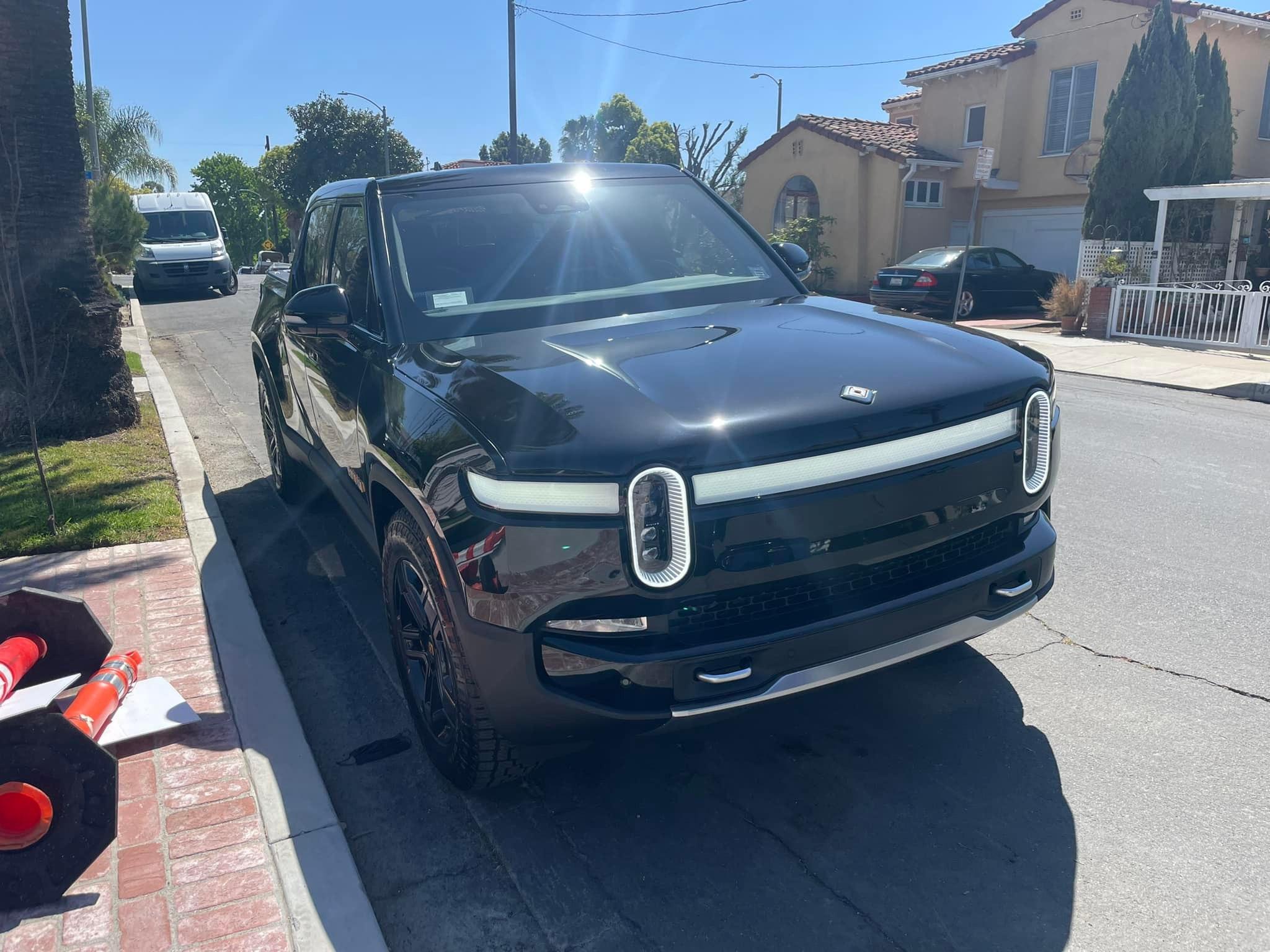 Rivian R1T R1S MIDNIGHT (Black) Rivian Photos 279463075_10227549822281145_306939073219274906_n