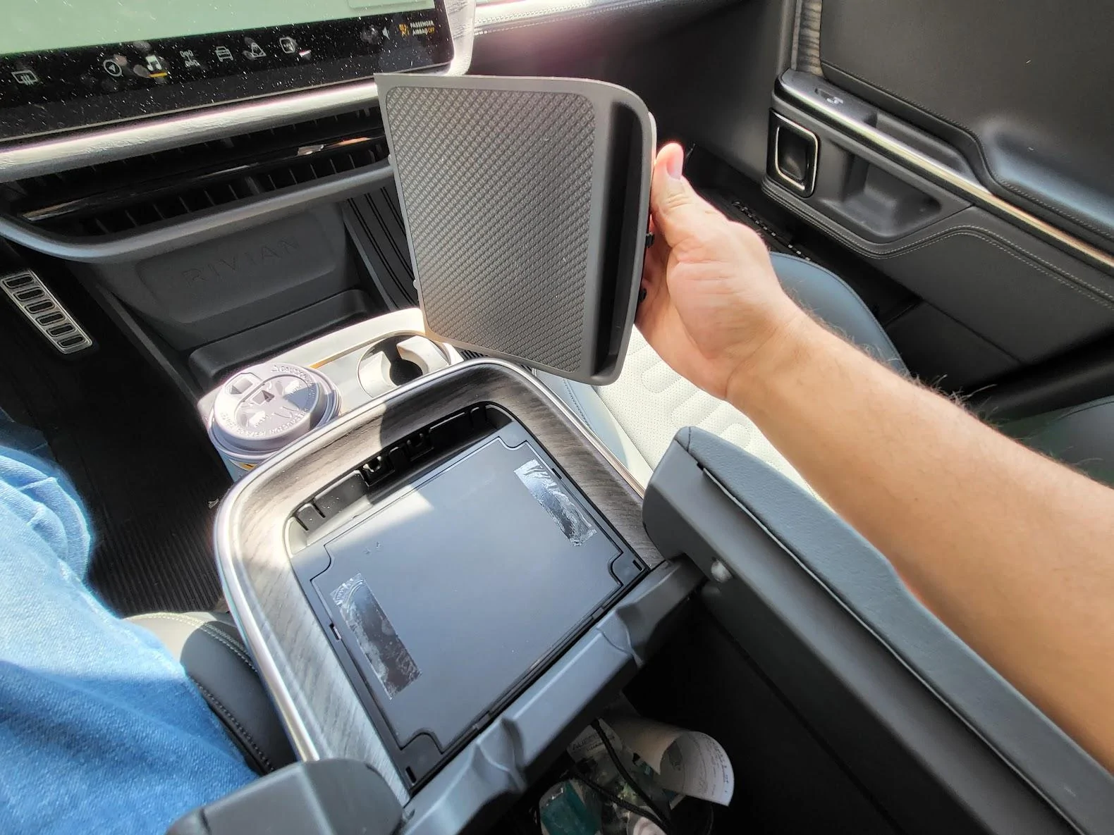 Rivian R1T R1S Disabling Wireless Charging Pad - Photos & Observations 20220506_152533