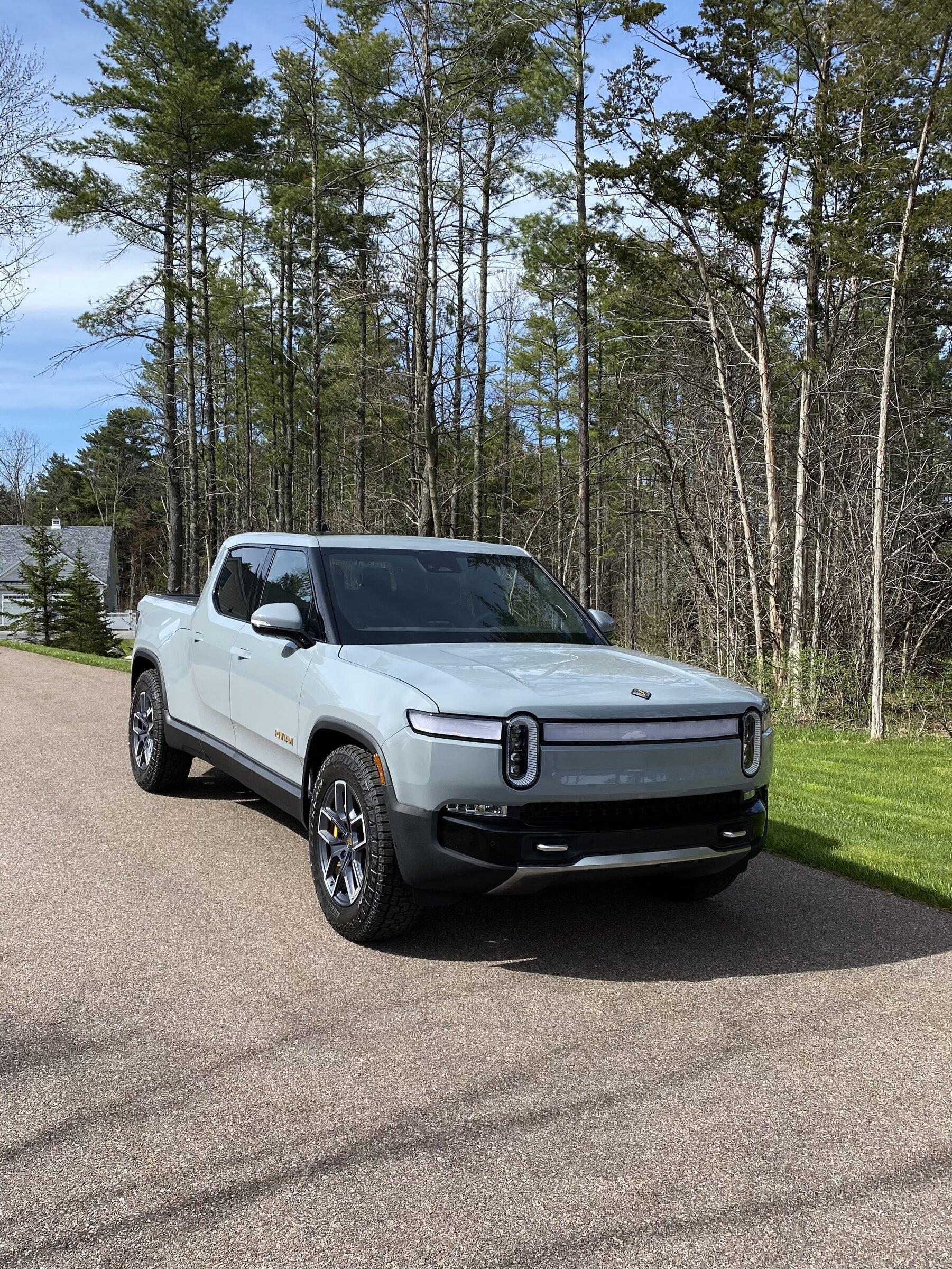 Rivian R1T R1S Vermonting Vermonters 674C49EF-1323-4536-8C2E-4EF6A62585CB