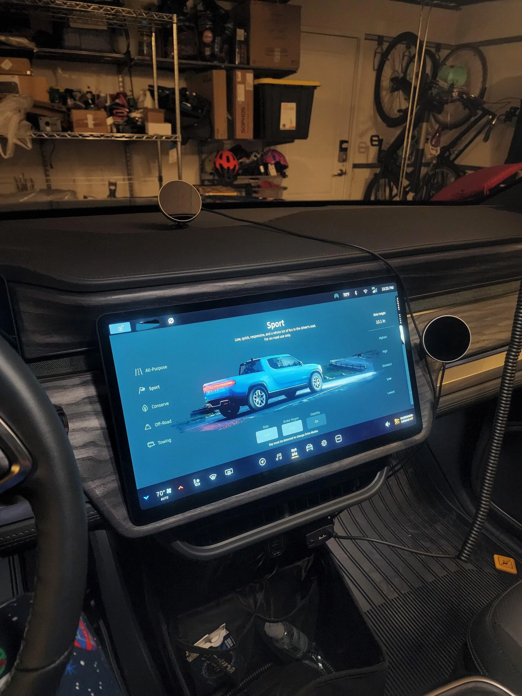 Rivian R1T R1S Mounting a cell phone.  Has anyone done it? 20220508_222602