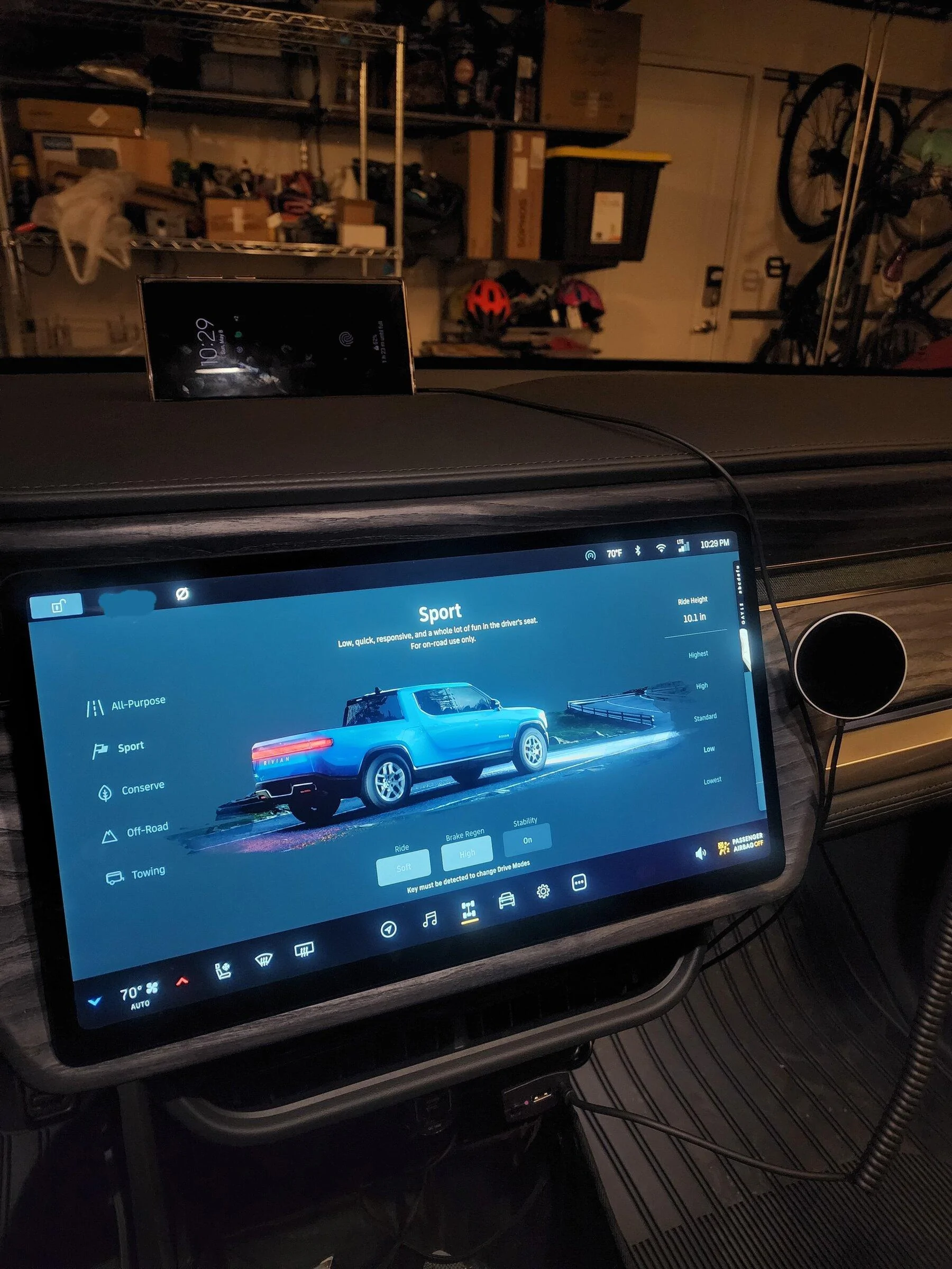 Rivian R1T R1S Mounting a cell phone.  Has anyone done it? 20220508_222912