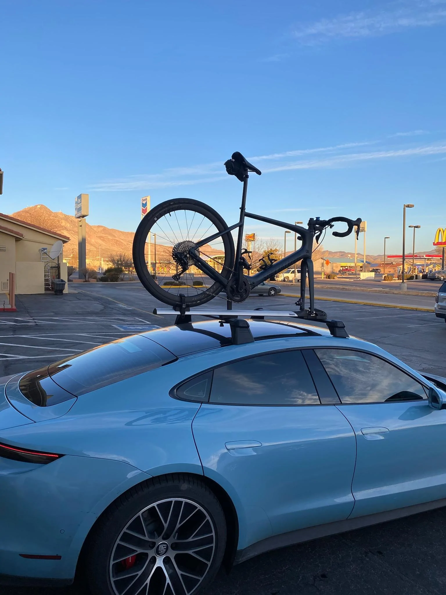 Rivian R1T R1S Found good bike mount option for Rivian R1T using Yakima Frontloader IMG_0632.HEIC
