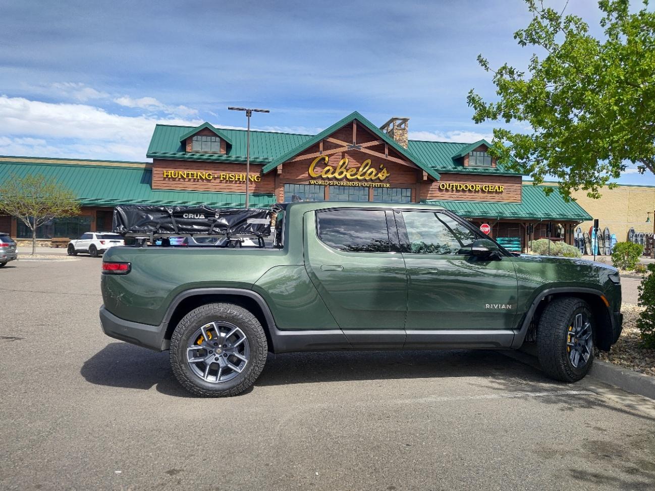 Rivian R1T R1S FOREST GREEN R1T Photos 2022-05-11 R1T Cabelas