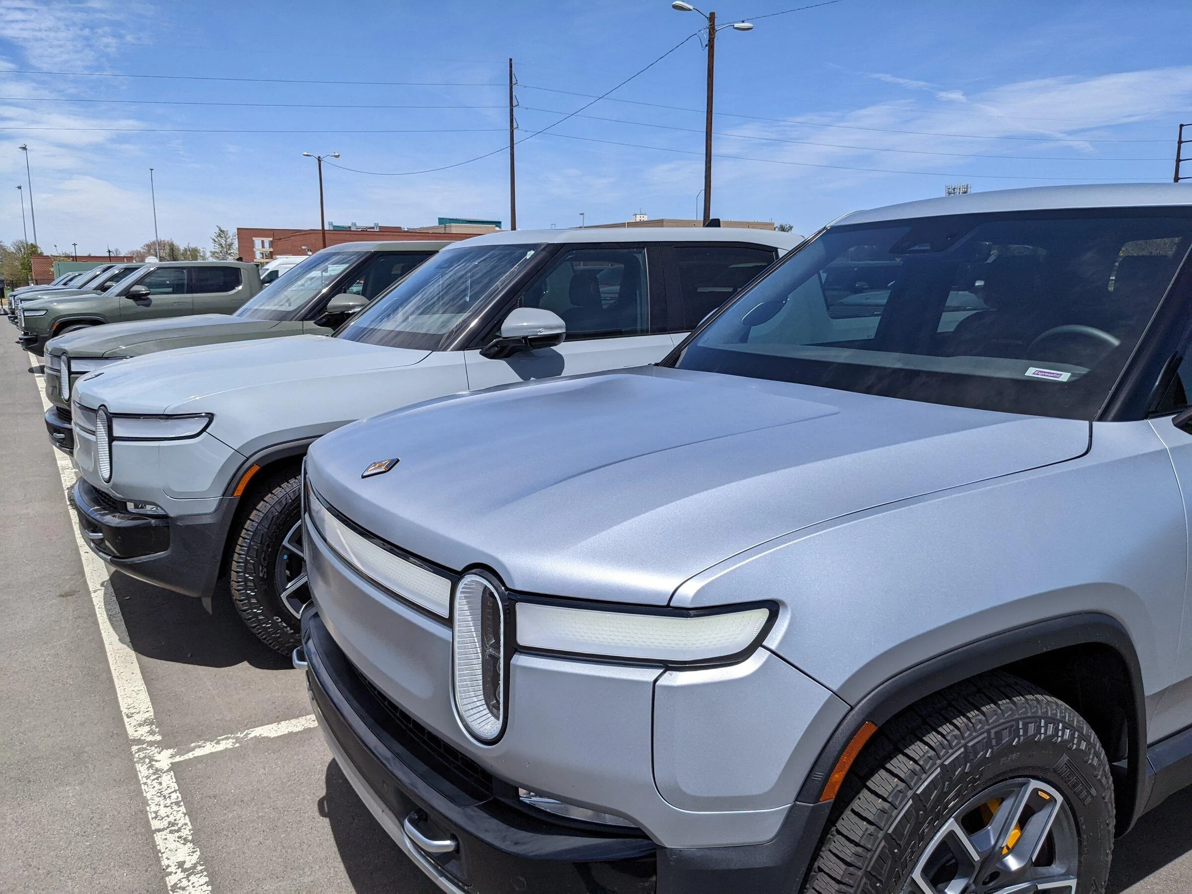 Rivian R1T R1S LA Silver R1T w/ XPEL Stealth PPF Wrap PXL_20220511_193512695.MP