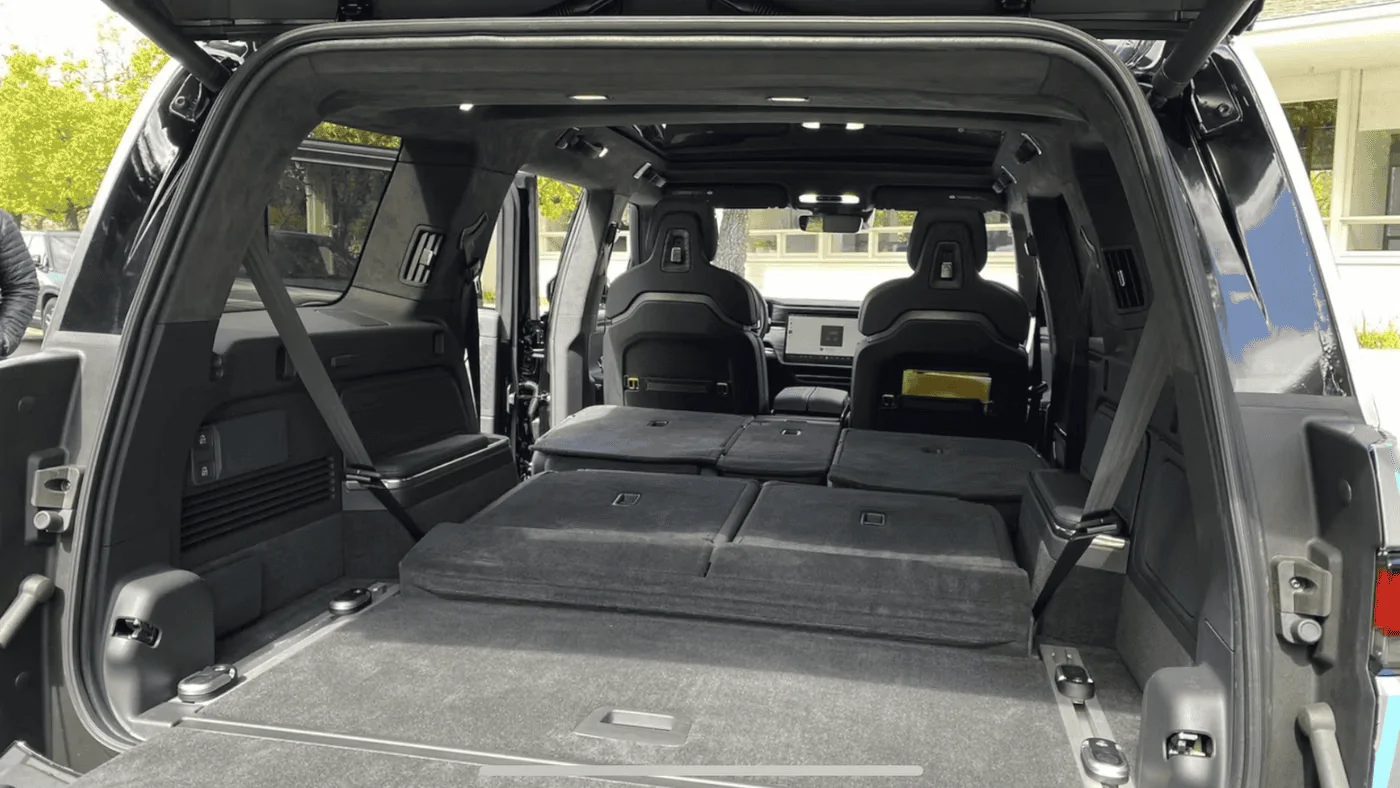 Rivian R1T R1S R1S Owners Guide Manual Available! ? (August 22, 2022) 1652382725609