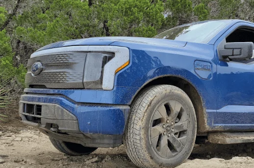 Rivian R1T R1S F-150 Lightning very technical review 1652456142407