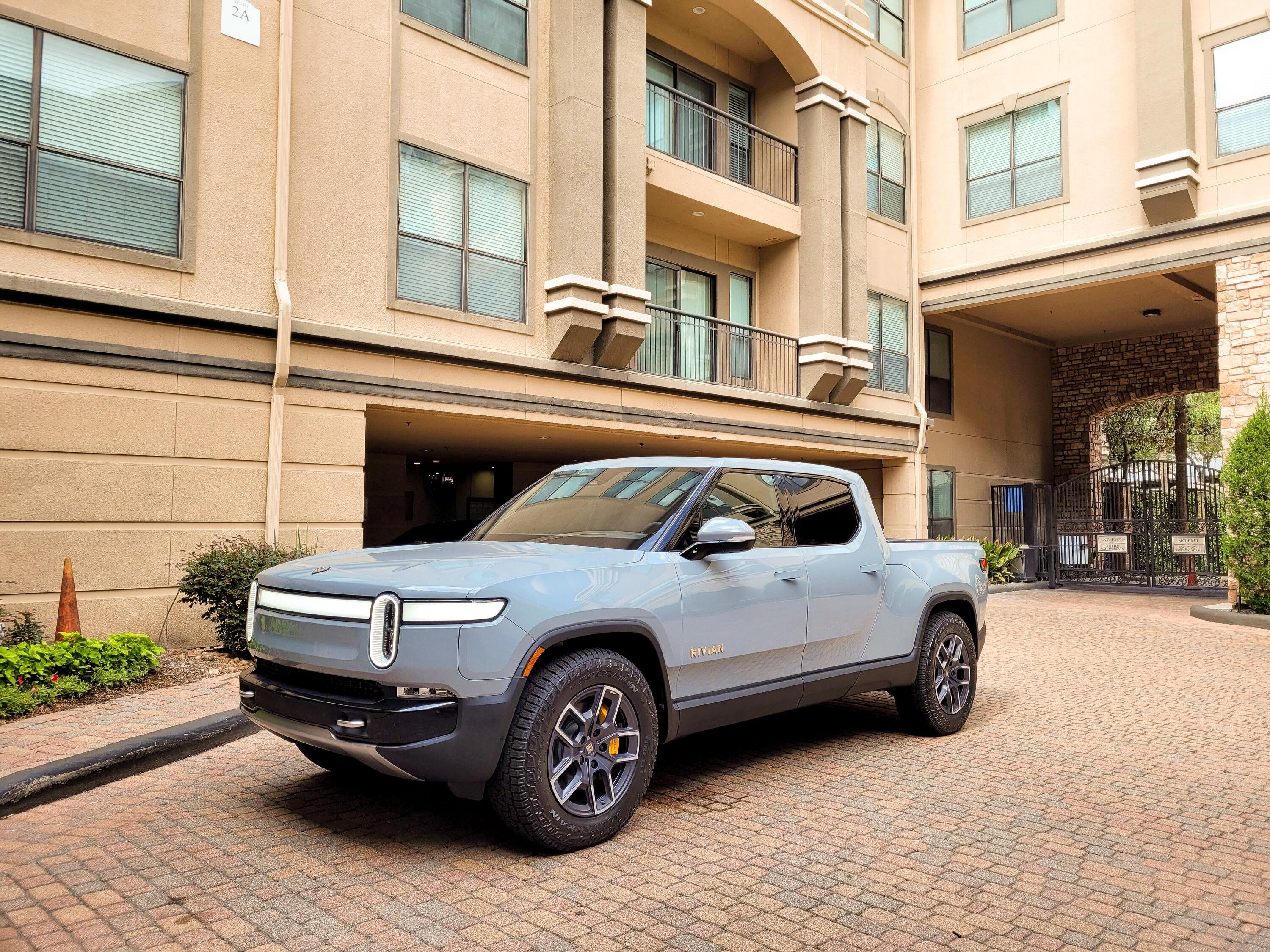Rivian R1T R1S LIMESTONE R1T Photos lHL8abu - Imgur