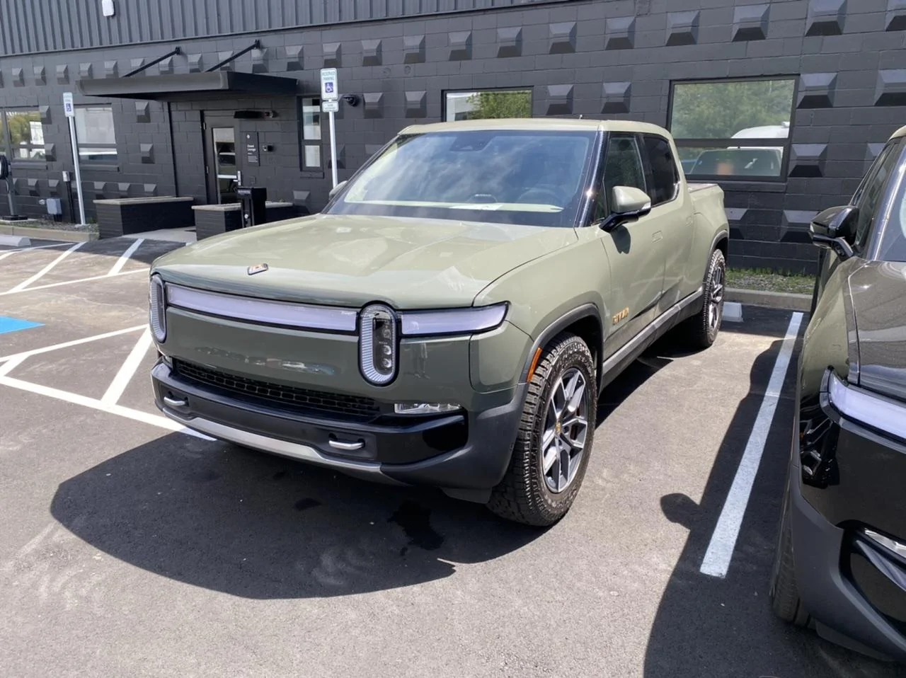 Rivian R1T R1S Will I be the only Rivian in New England? 63309BA9-39AA-45C8-ABBC-8803B01AD27E