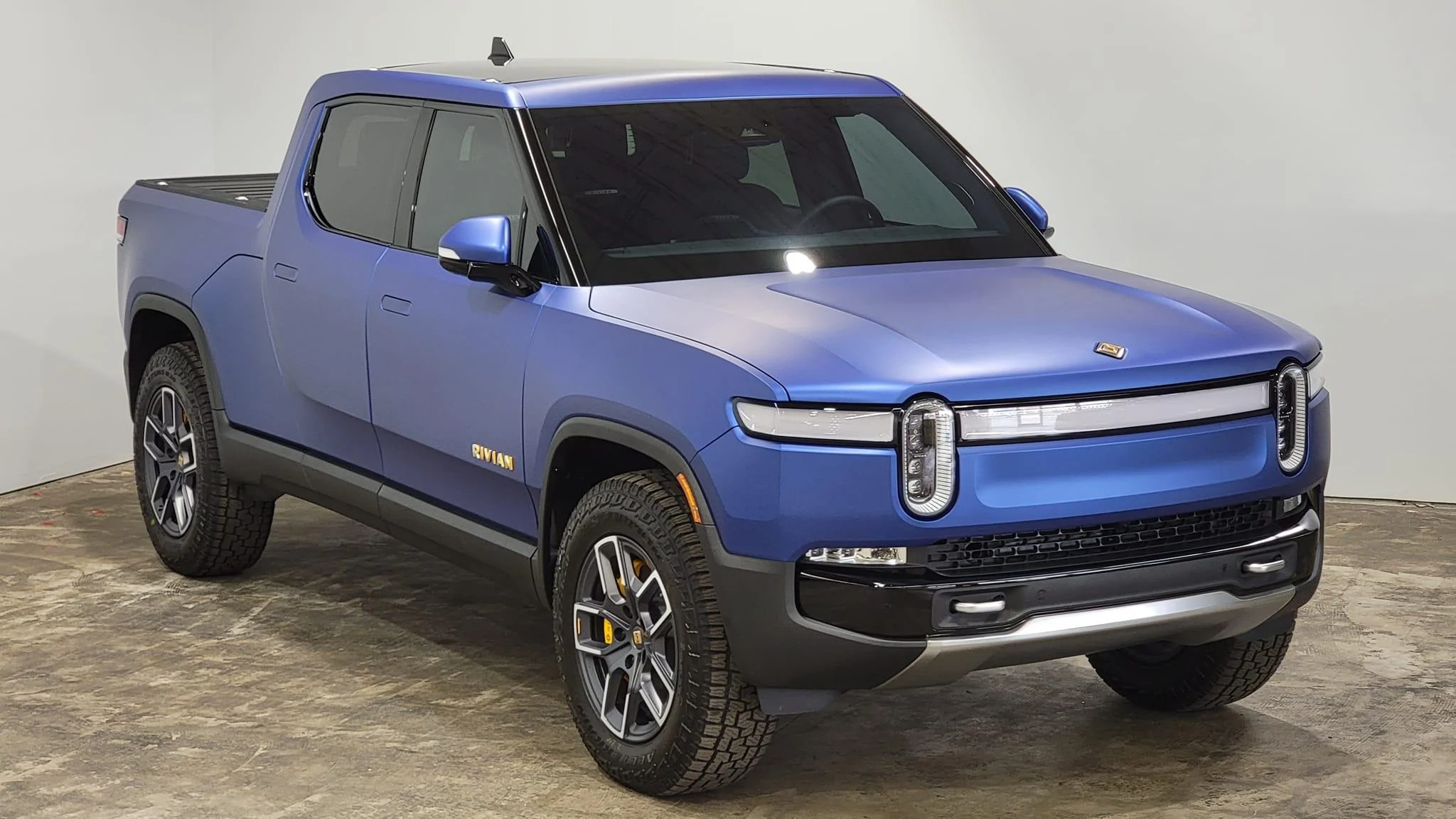 Rivian R1T R1S Matte Metallic Blue wrapped R1T 278771830_10161681902733275_2573231015652011566_n