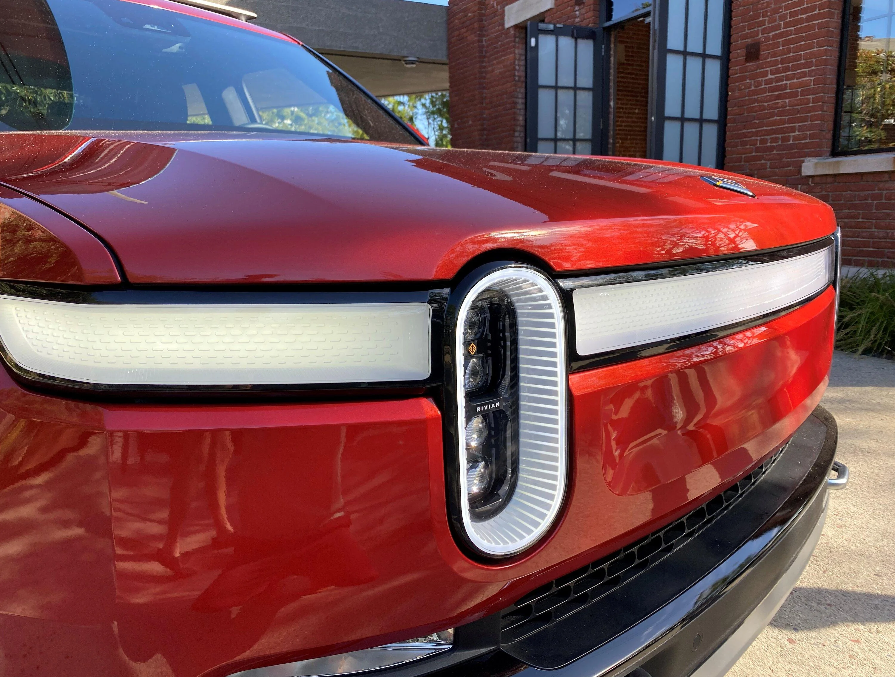 Rivian R1T R1S RED CANYON Rivian Photos R1T RC Light Bar