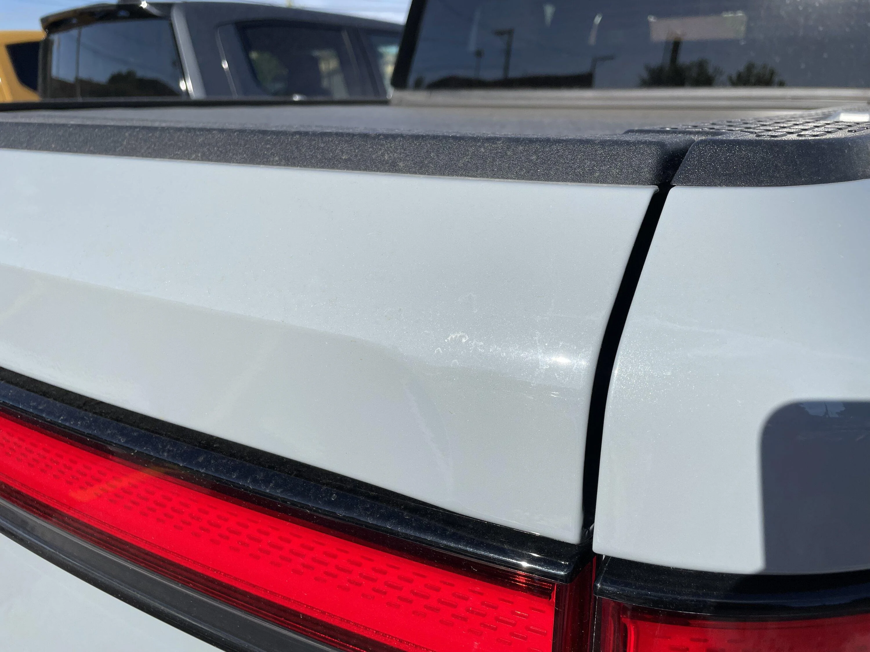 Rivian R1T R1S LIMESTONE R1T Photos tempImageQFTJGZ