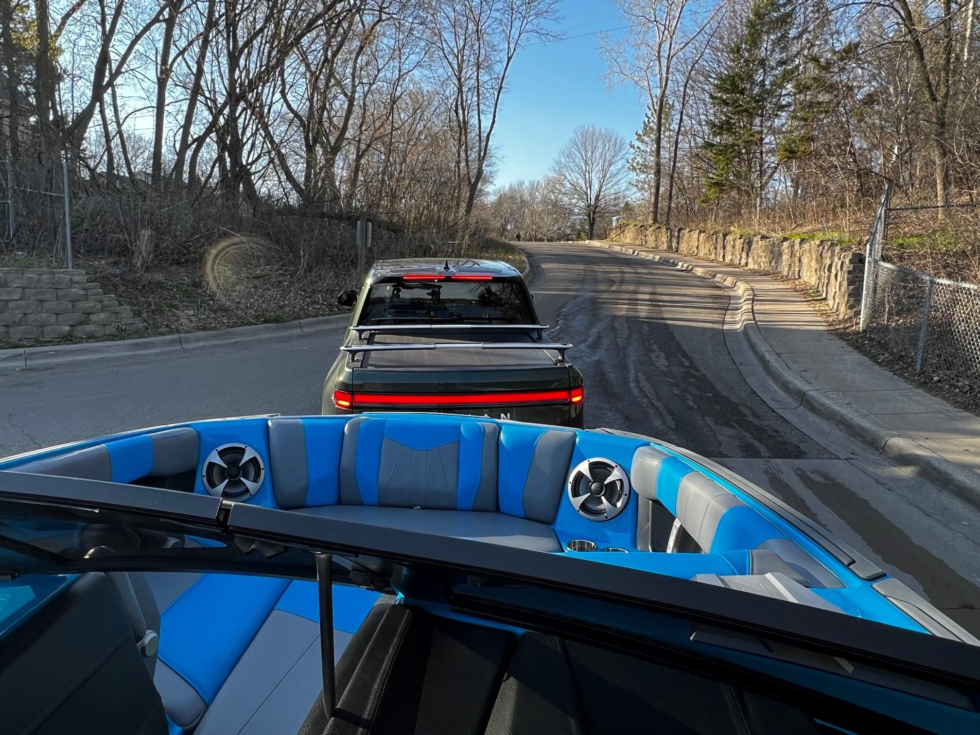 Rivian R1T R1S Truck goes into park when I am in reverse Rivmal
