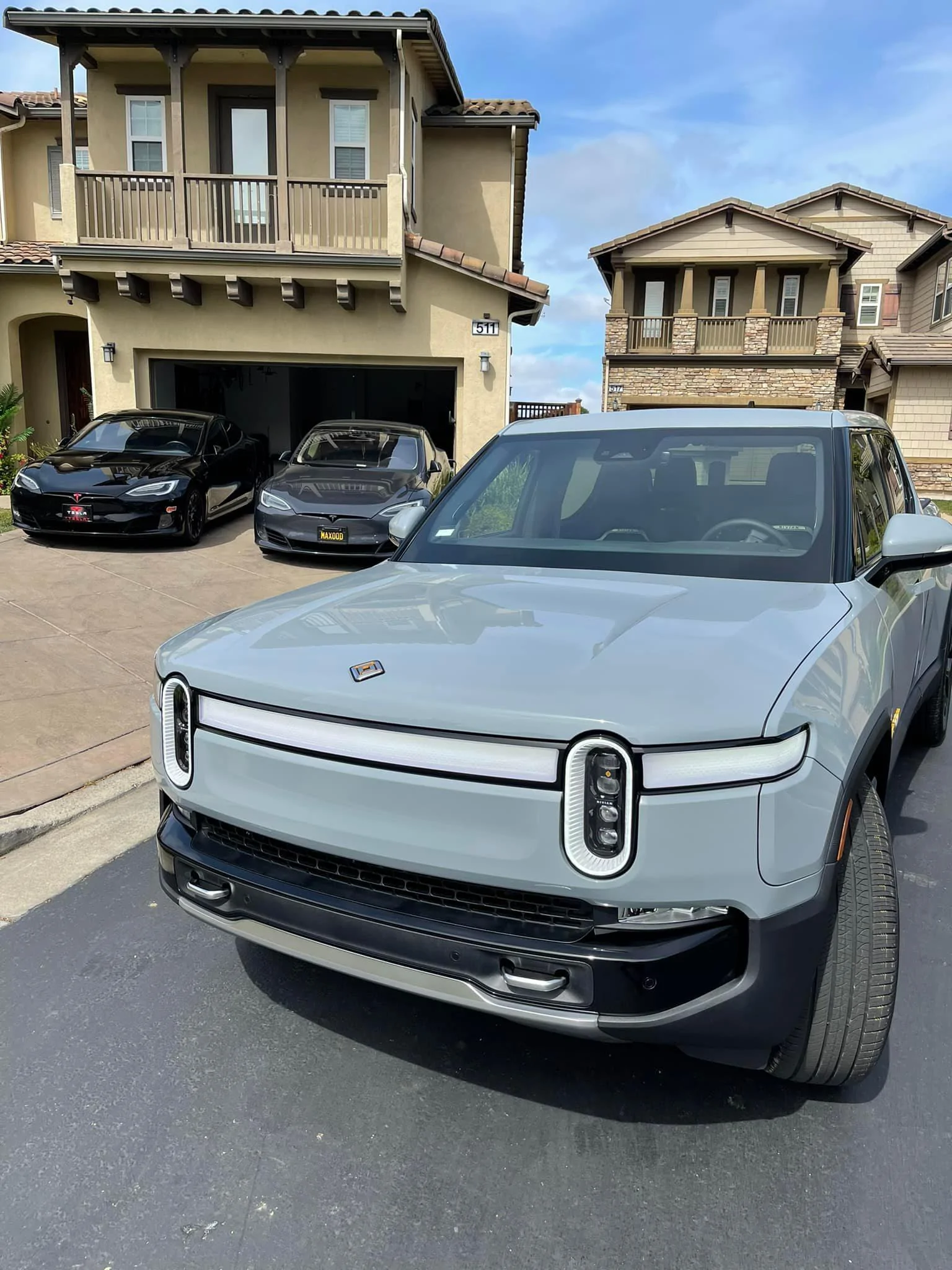 Rivian R1T R1S LIMESTONE R1T Photos Limestone R1T Rivian 1
