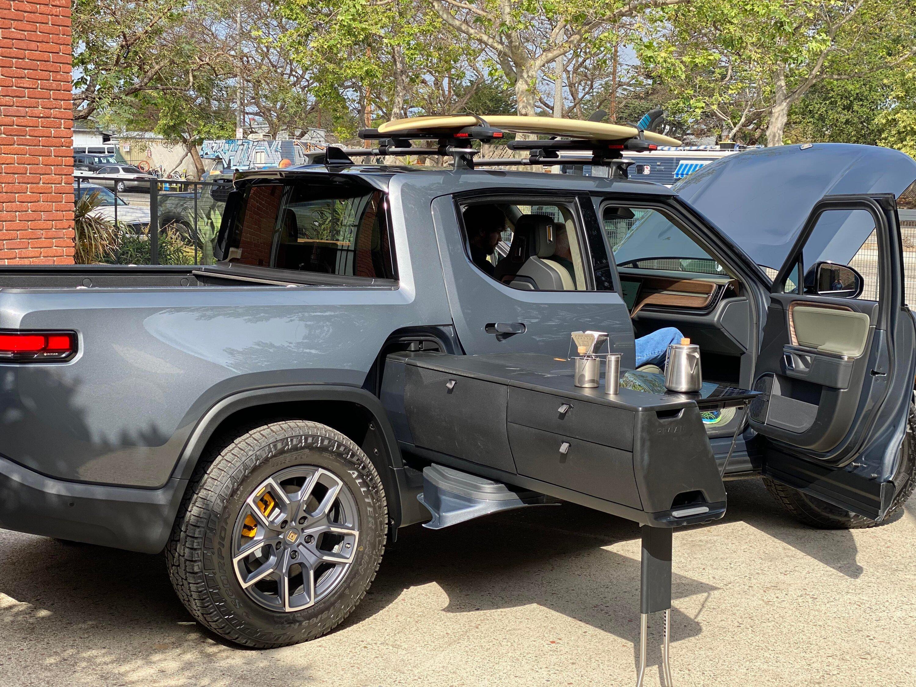 Rivian R1T R1S El CAP GRANITE Rivian Photos e1b71j1vh0s81