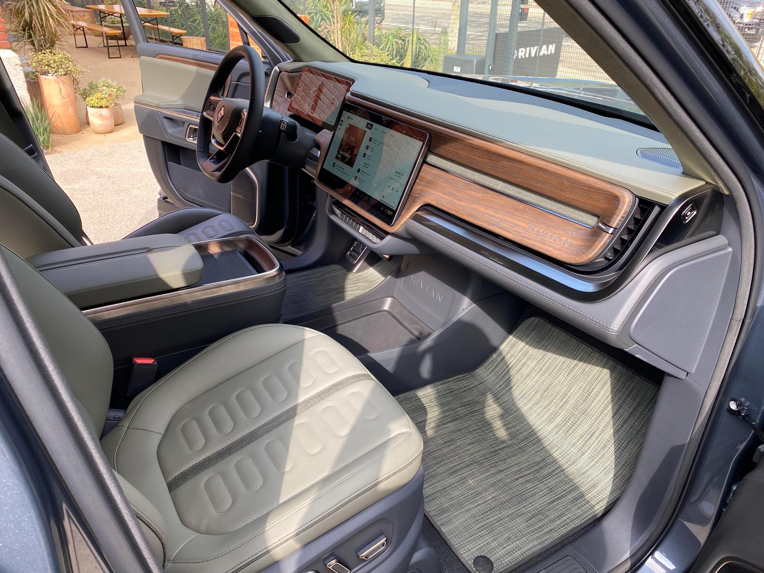Rivian R1T R1S El CAP GRANITE Rivian Photos kzwwsv1vh0s81
